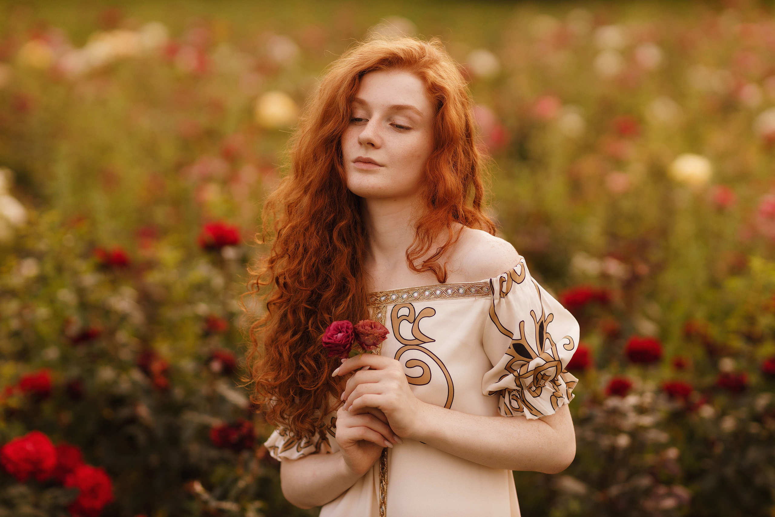 Фотосессия на заливе с Татой в платье от Ирины Павловой. Портретный и репортажный фотограф в Чебоксарах Андриян Чаркин