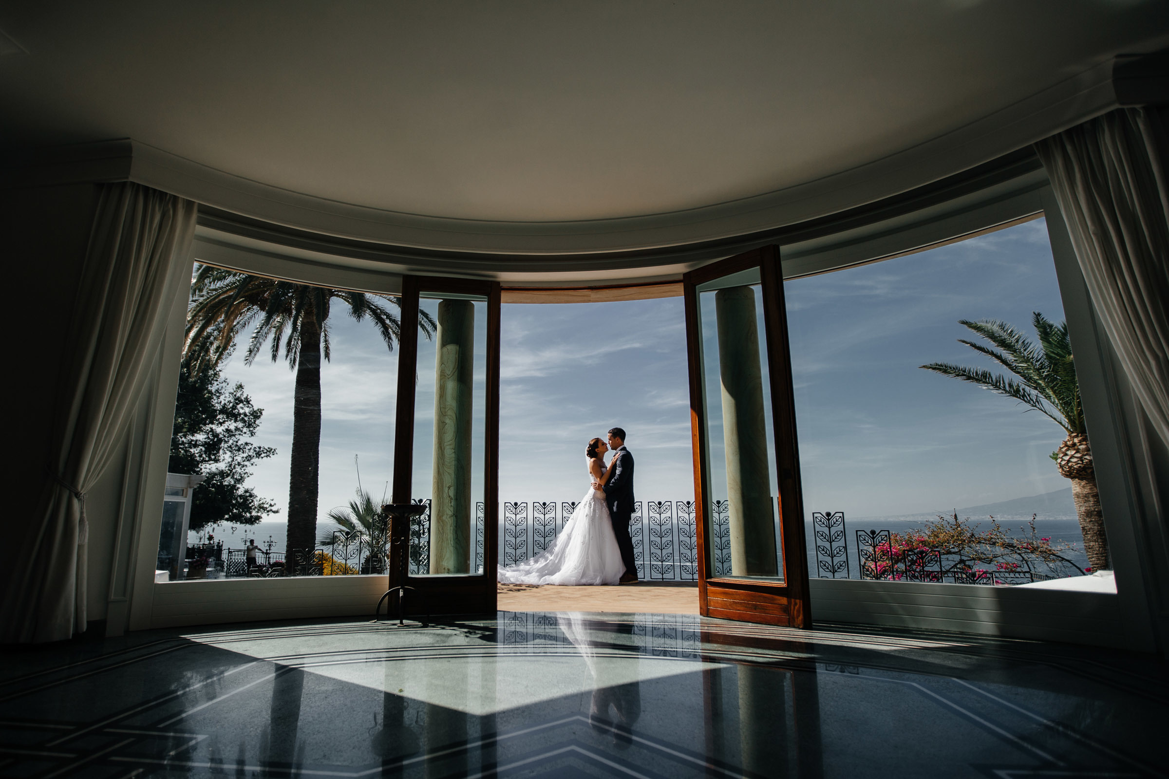 Свадьба в Италии, в романтическом городе Сорренто. Photographer and videographer for wedding in Italy: Rome, Milan, Venic