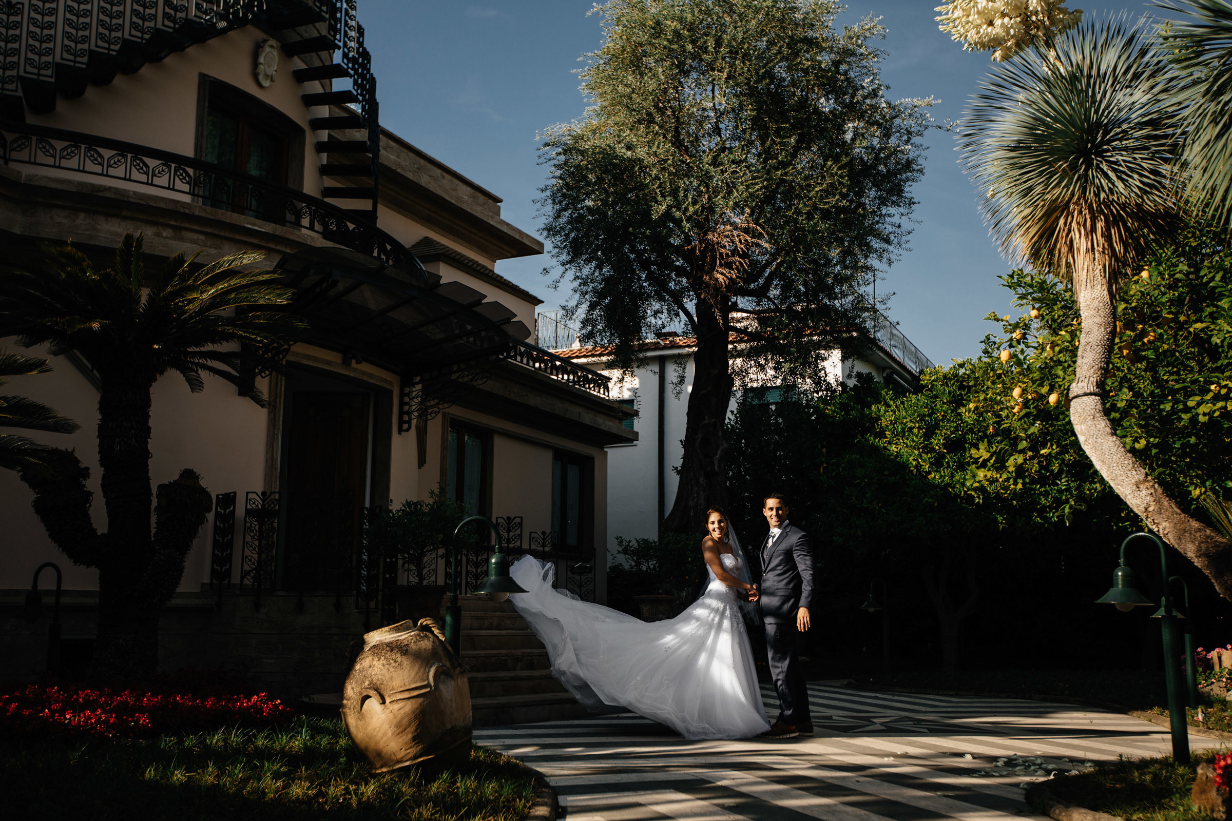 Свадьба в Италии, в романтическом городе Сорренто. Photographer and videographer for wedding in Italy: Rome, Milan, Venic