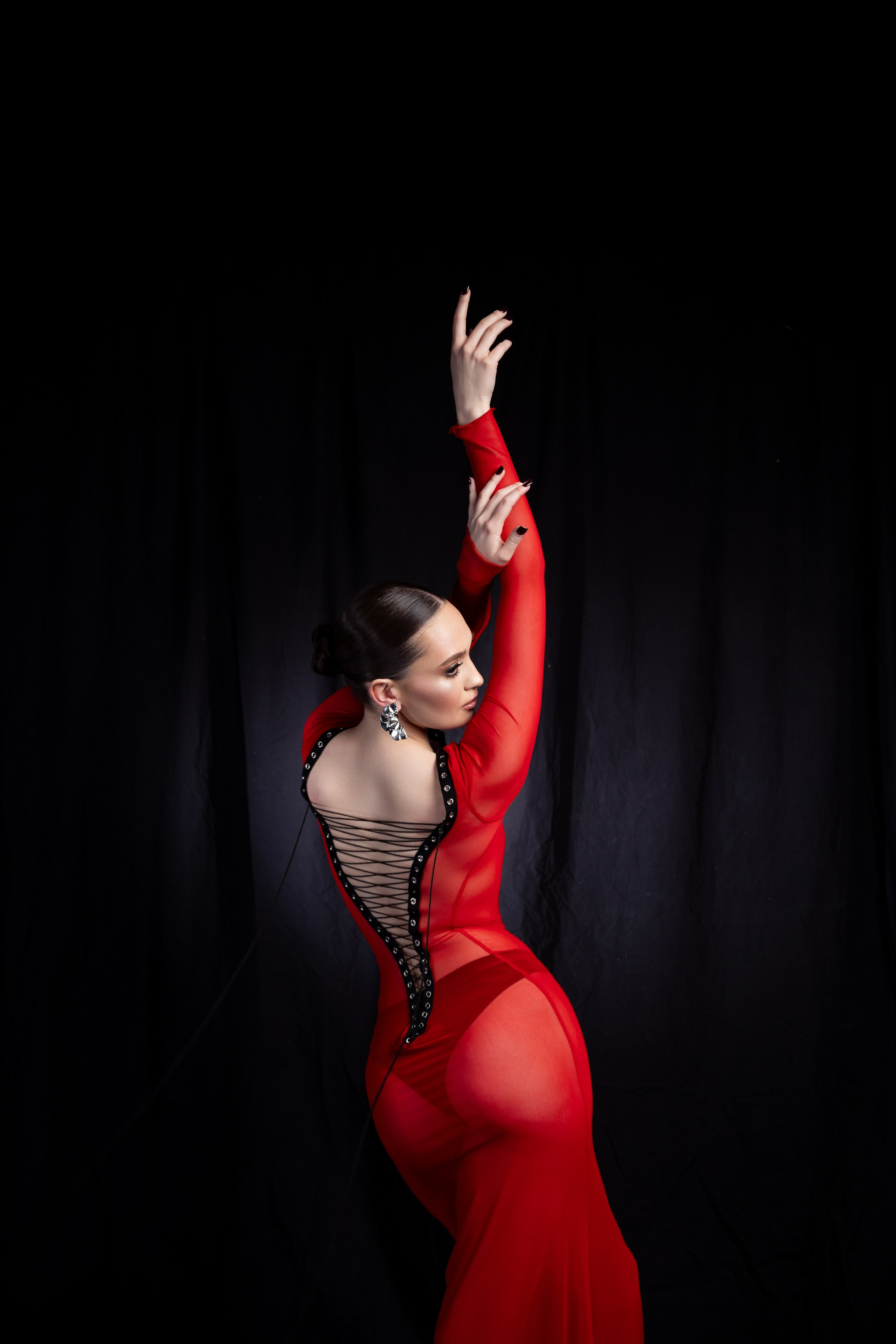 Красное платье. Валентина Похомова — профессиональный фотограф в Екатеринбурге