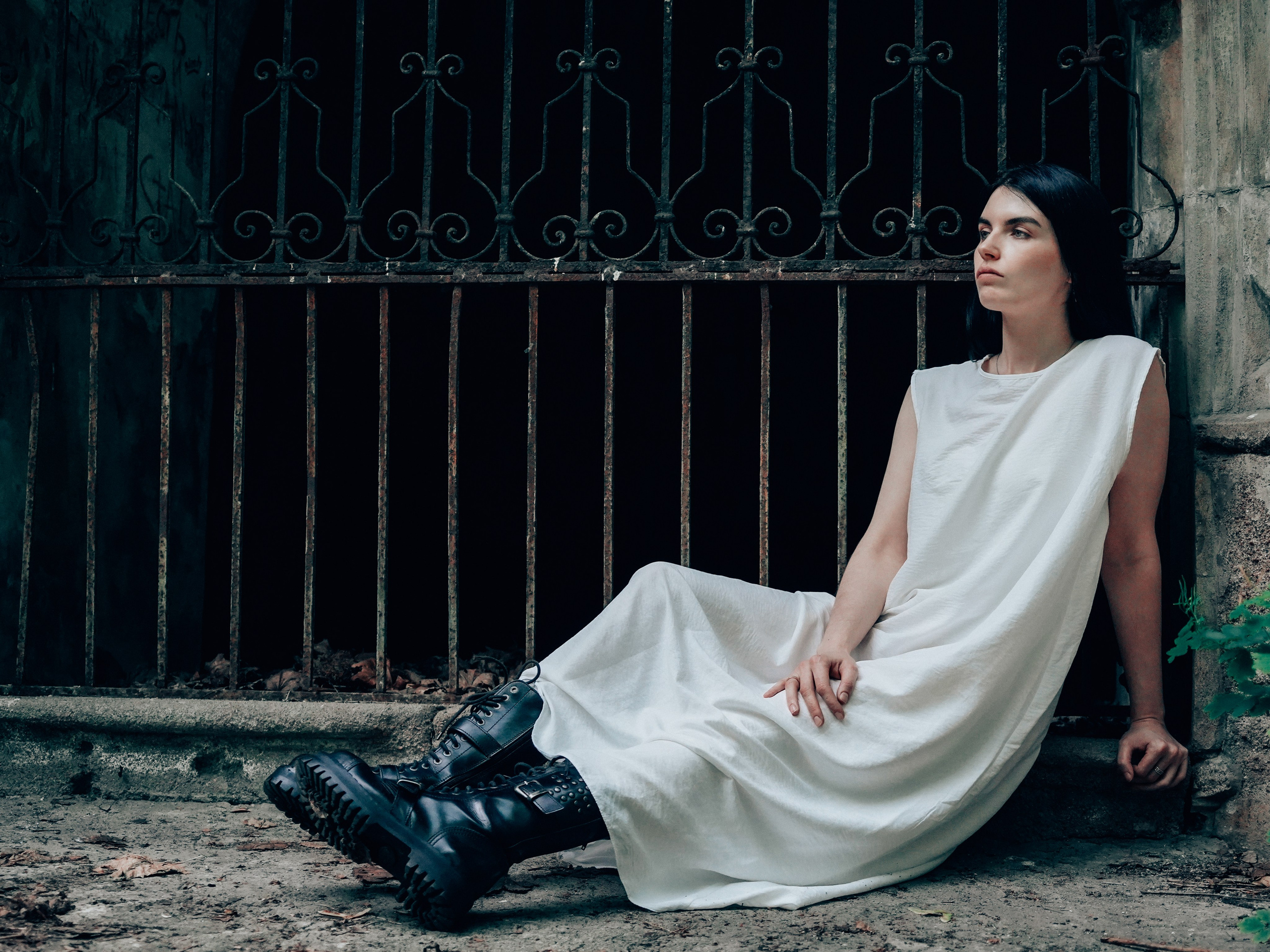 Творческая фотосессия на кладбище в Санкт-Петербурге для Лены. Светлана Гопанюк. Портретный фотограф. Санкт-Петербург. СПб