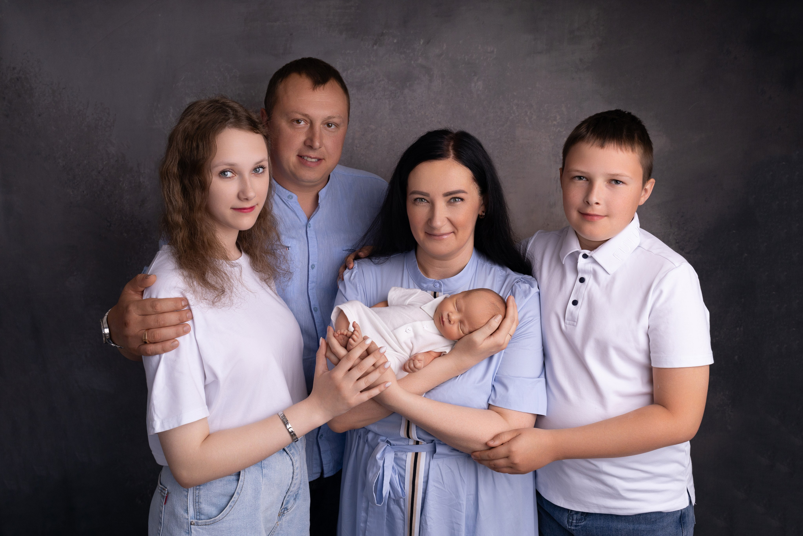 Семейные кадры от Elvira Kamaeva. Фотограф новорожденных малышей в Омске и Омской области Эльвира Камаева