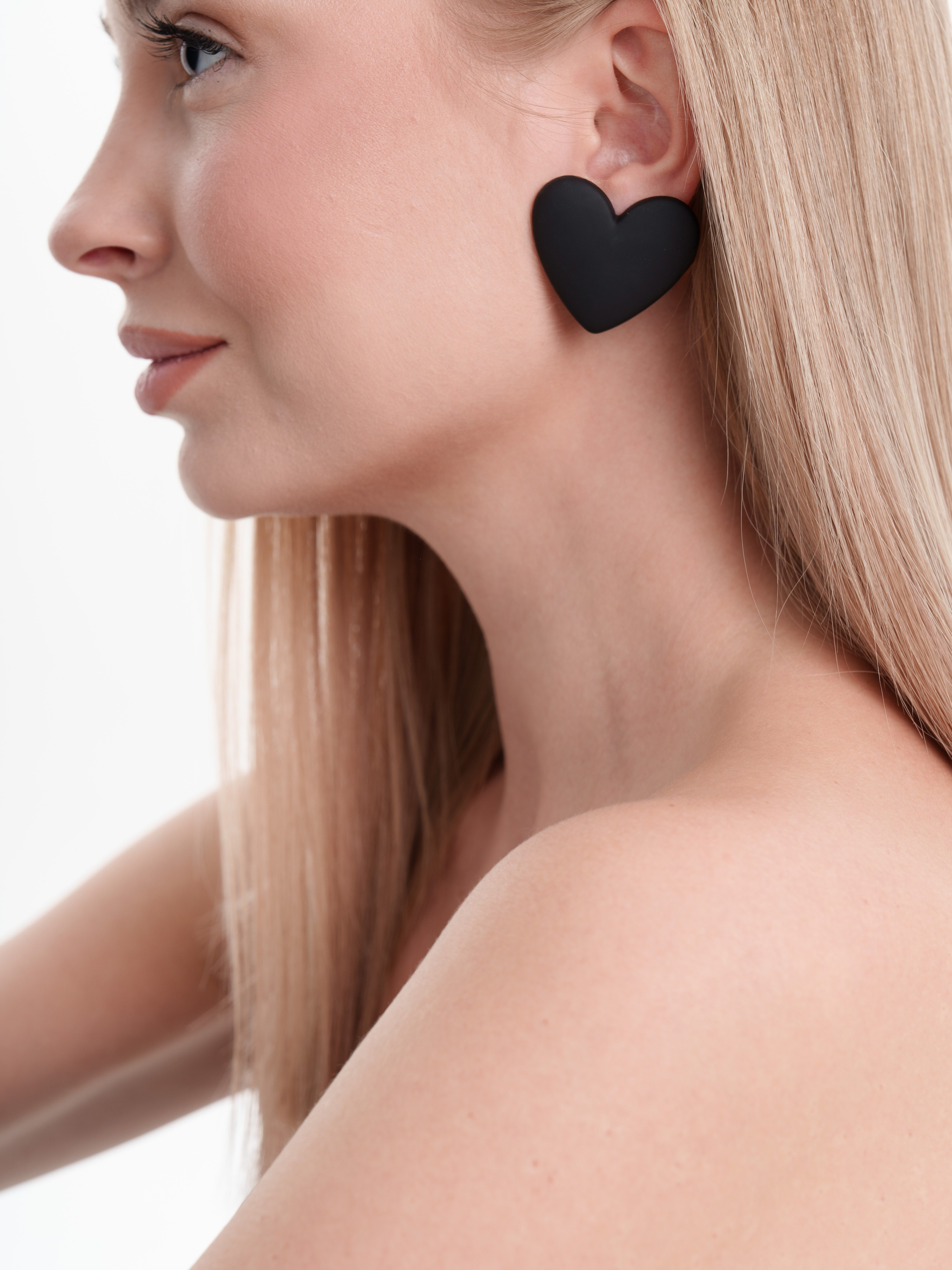 Съемка сережек для WB и OZON. Портретный и Контент фотограф Григорий Семенов (Grifon) в Ижевске