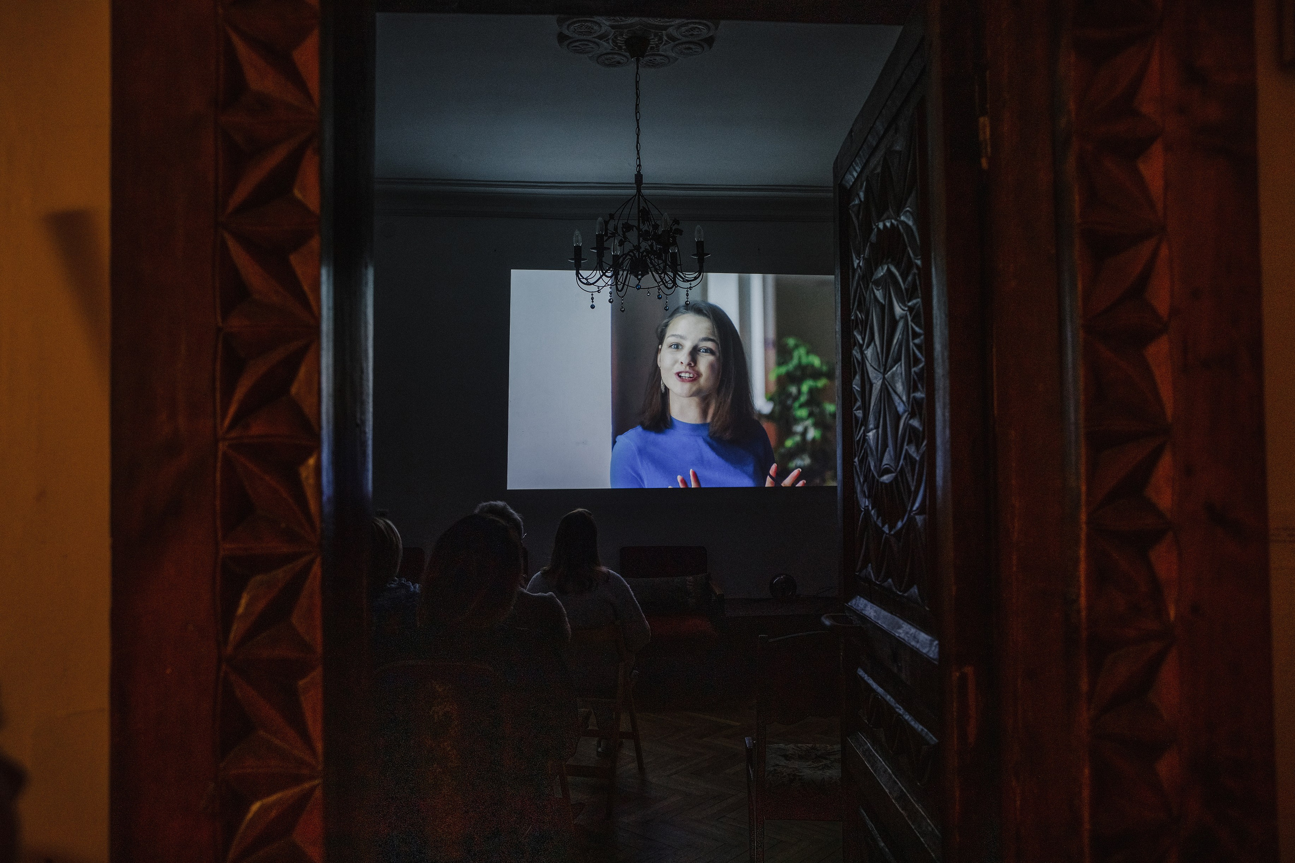 19.11.2022 // День нежности. Фотовыставки serebro.gallery, в которых автором можешь стать ты! | Москва