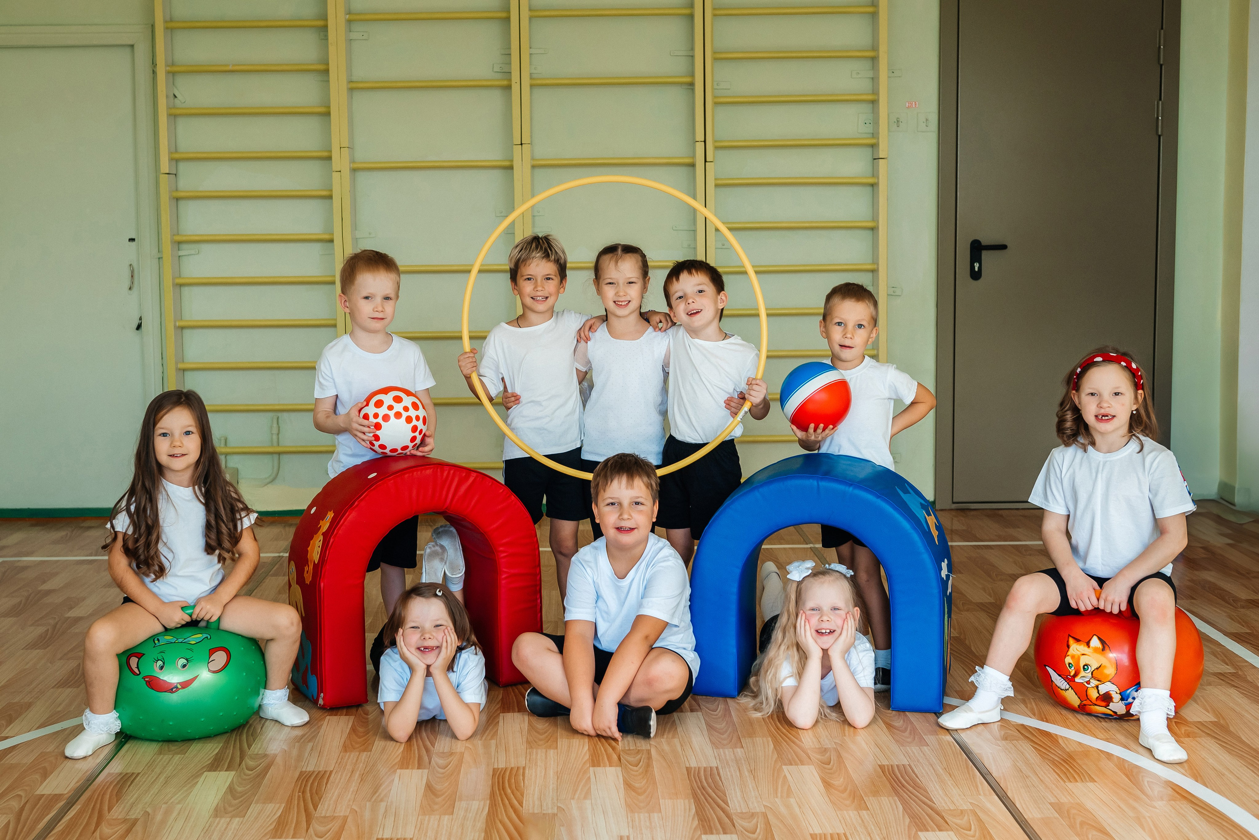 Детский сад. Фото. Современные выпускные альбомы. Воткинск