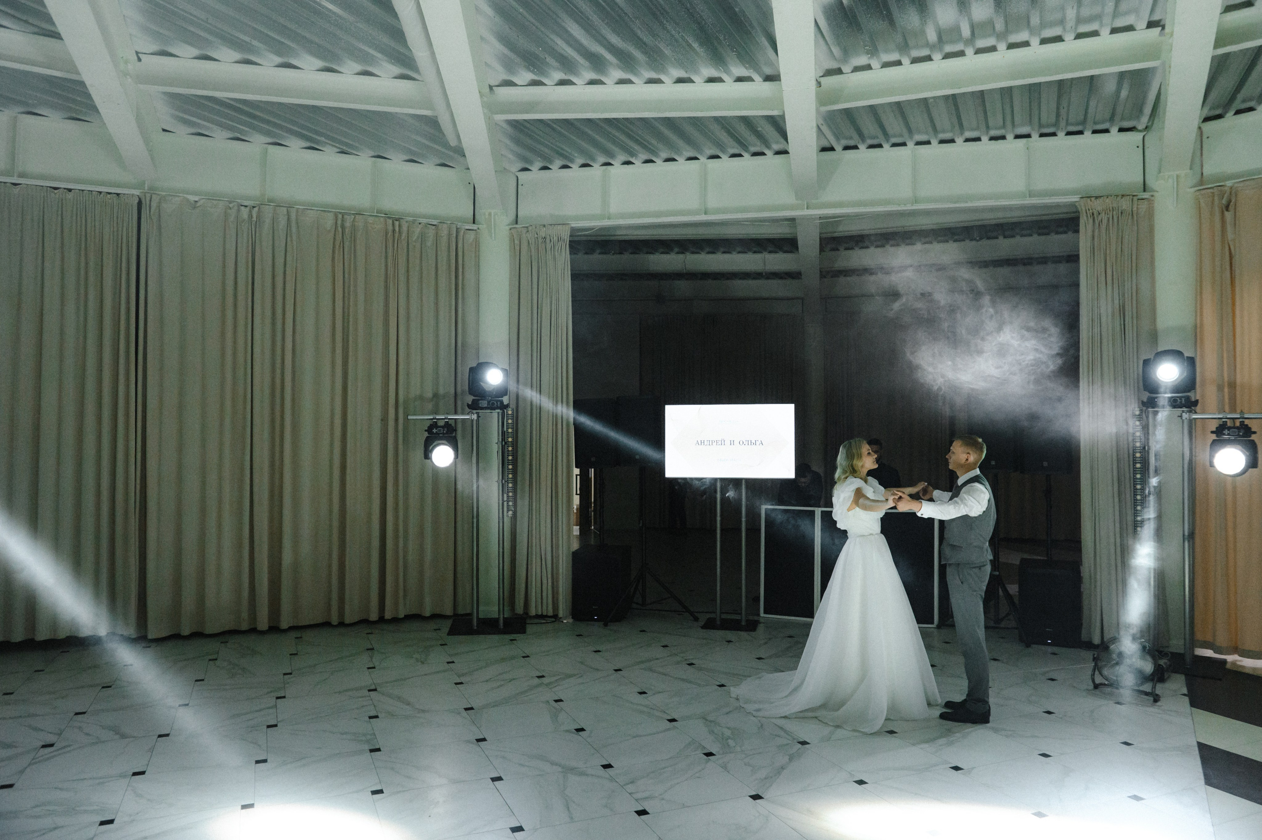 Давай танцевать!. Светлана Варфоломеева, женский и свадебный фотограф в Саратове