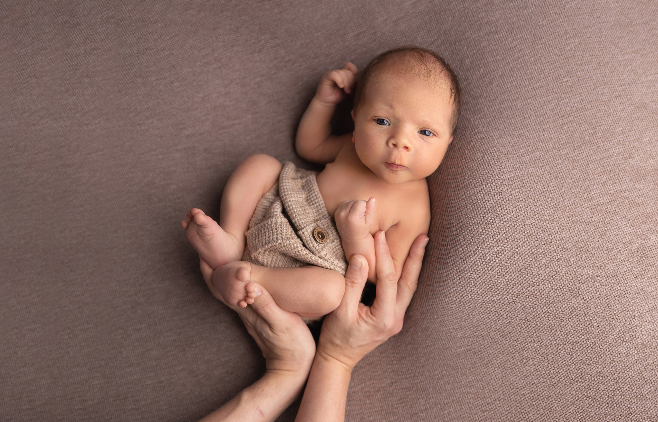 Классическая фотосессия малыша. Фотограф новорожденных малышей в Омске и Омской области Эльвира Камаева