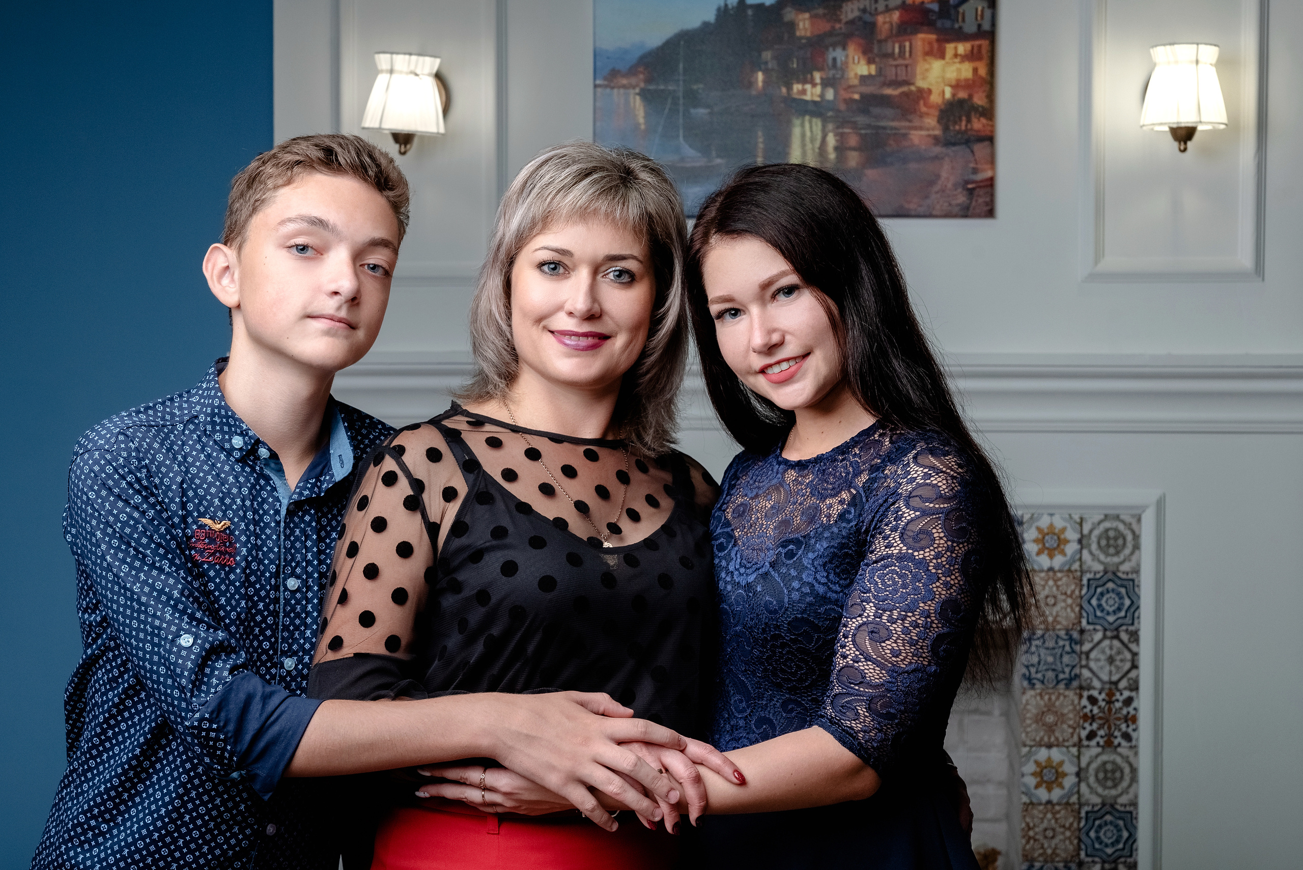 Семейная фотосессия в студии