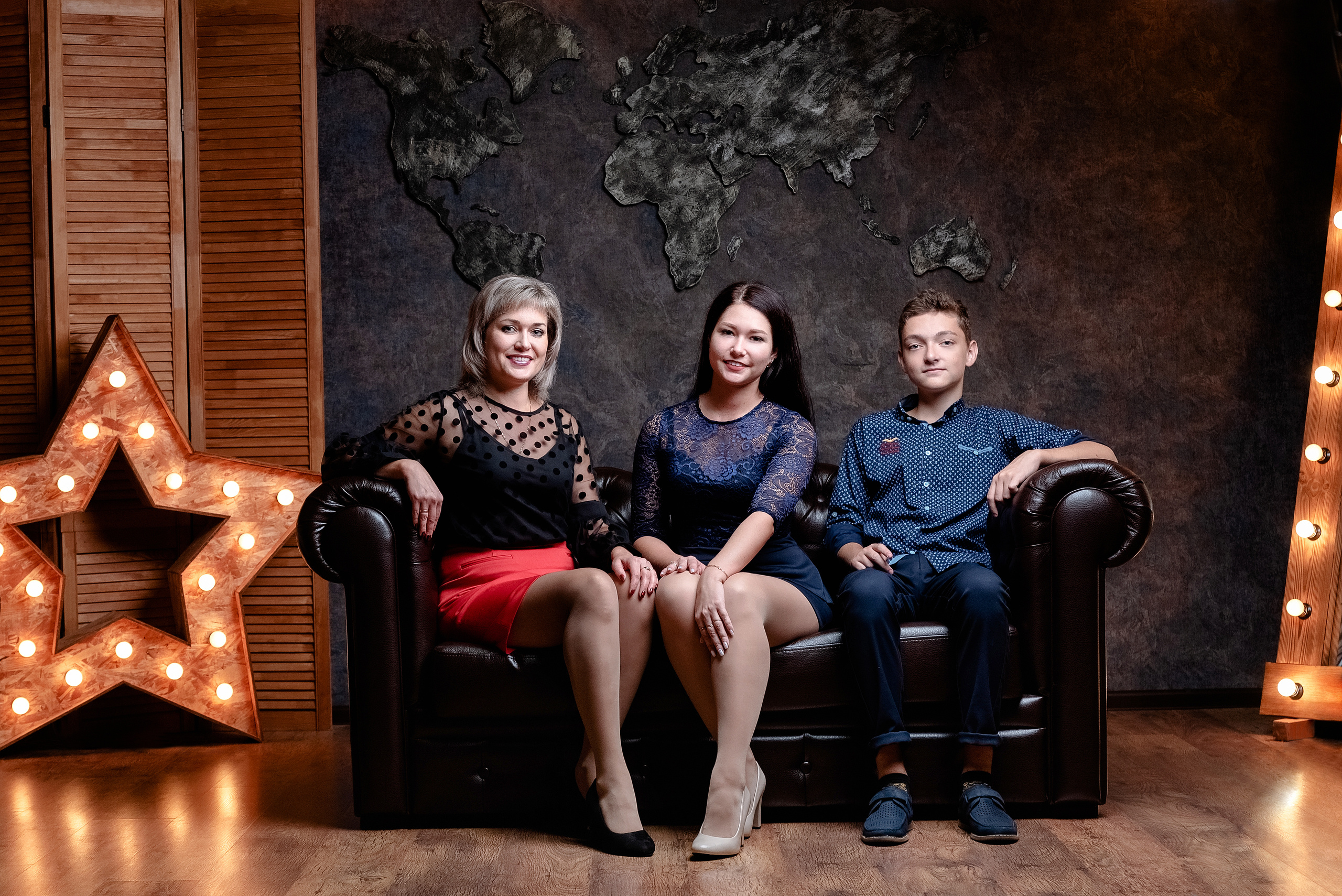 Семейная фотосессия в студии