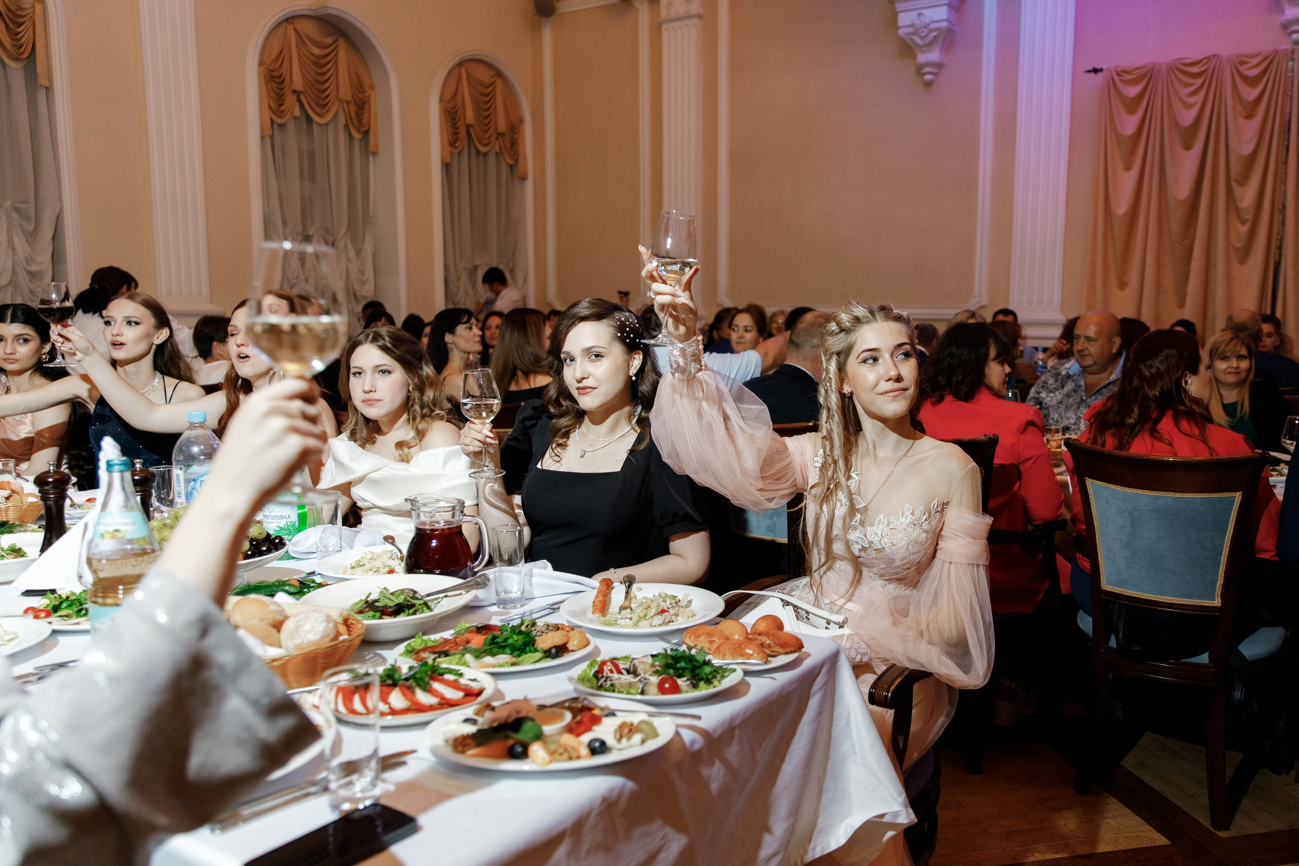 Выпускной_2025. Фотограф Илья Чудин в Саратове