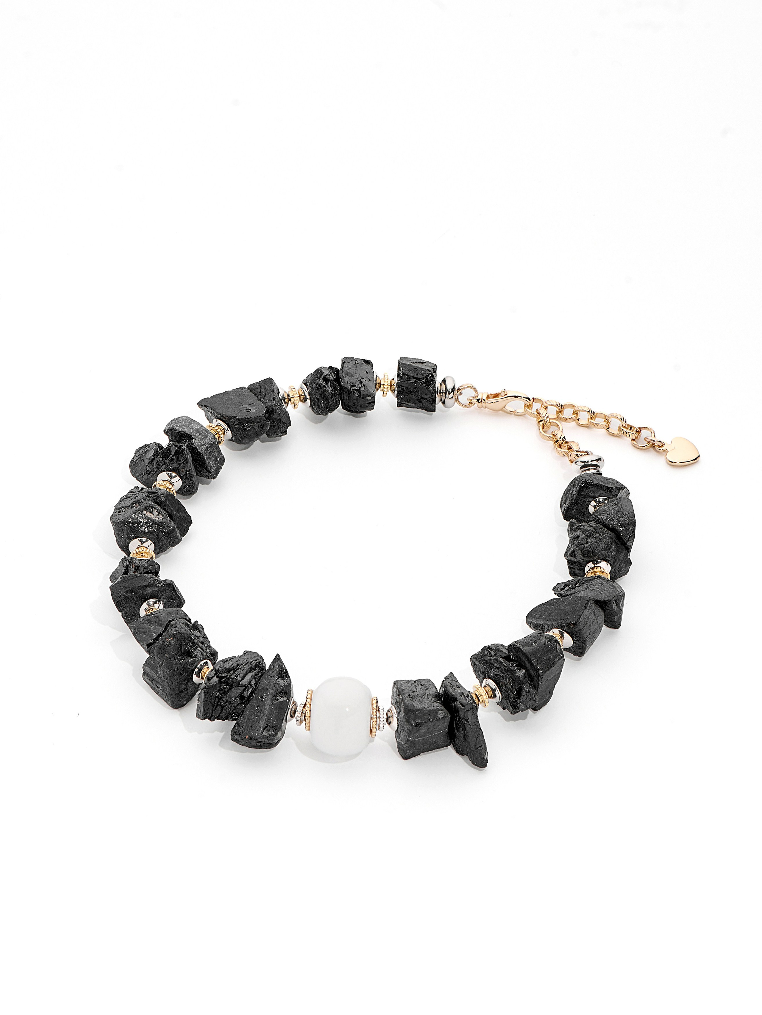 Съемка каталога для бижутерии. Контент фотограф для бизнеса и маркет-плейсов