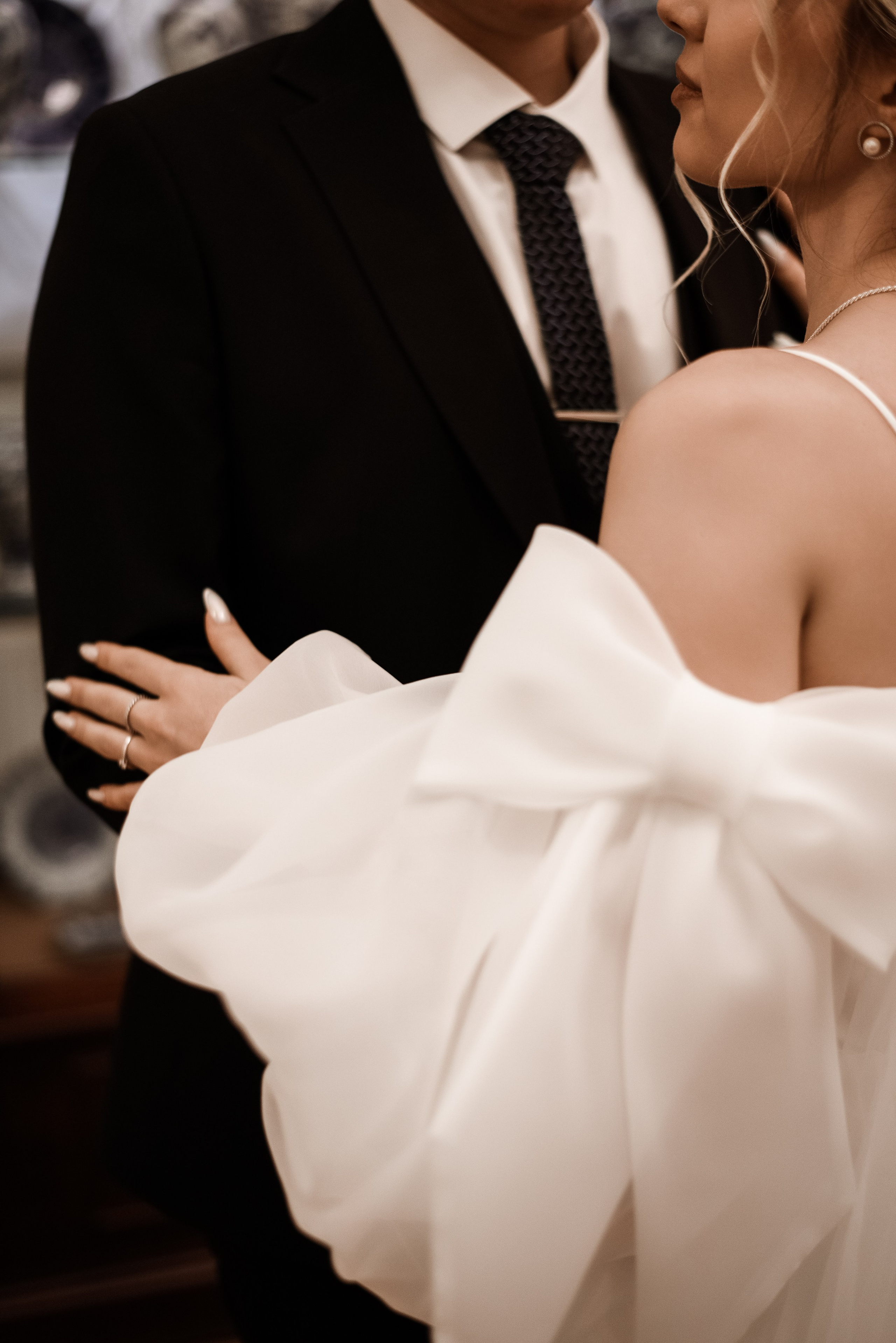 Свадебные съёмки. Стильный репортаж и кадры как в кино