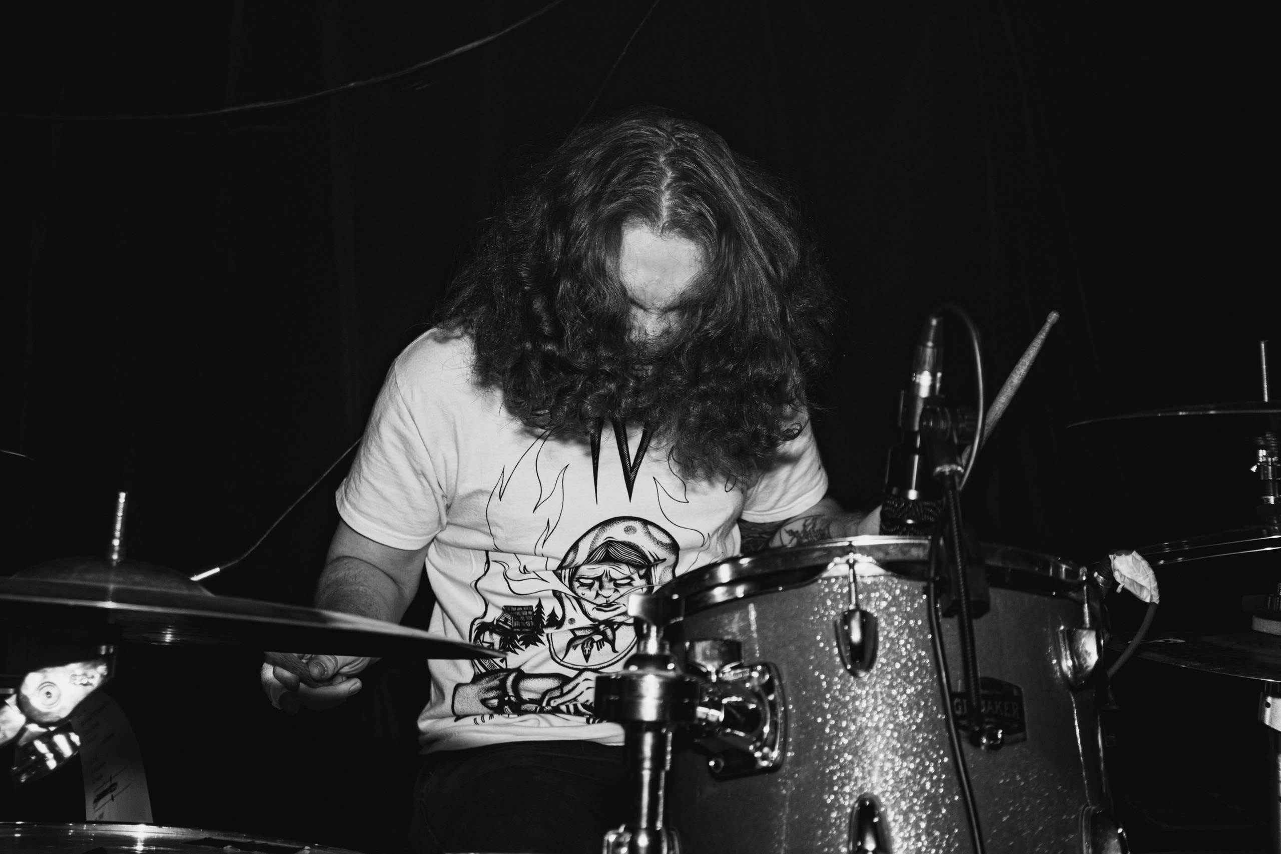 Laugar & Шумы Штормовых Широт & Пожары На Дальнем Севере 11.10.2025. Репортажный фотограф в Москве Legiodot