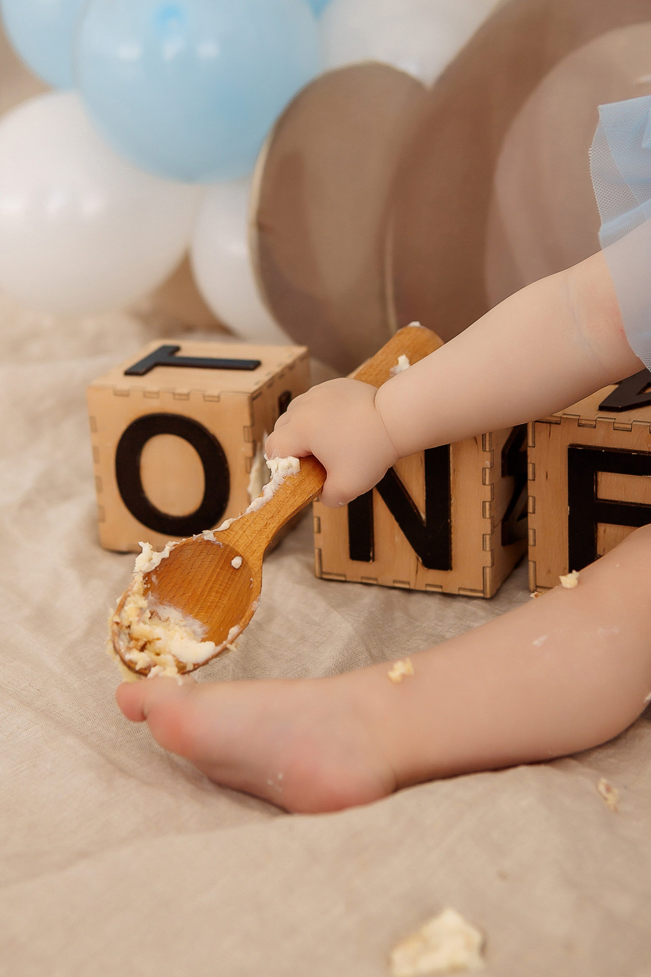 Крушение тортика. Семейный детский фотограф. Фотосессия в Минске