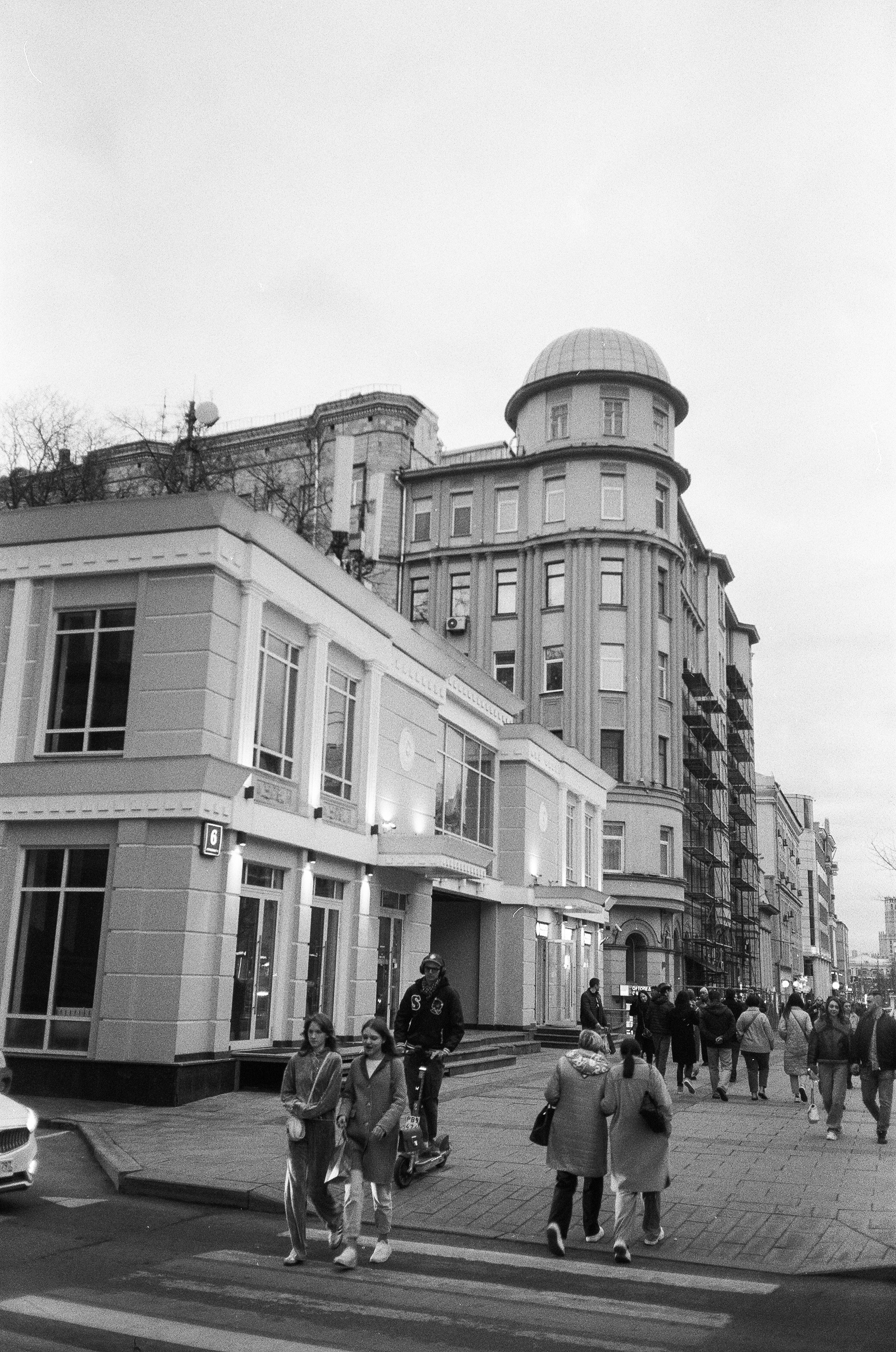 Прогулки по Москве. MMOMA & Skuratov coffee. Фотограф-документалист Мария Осокина