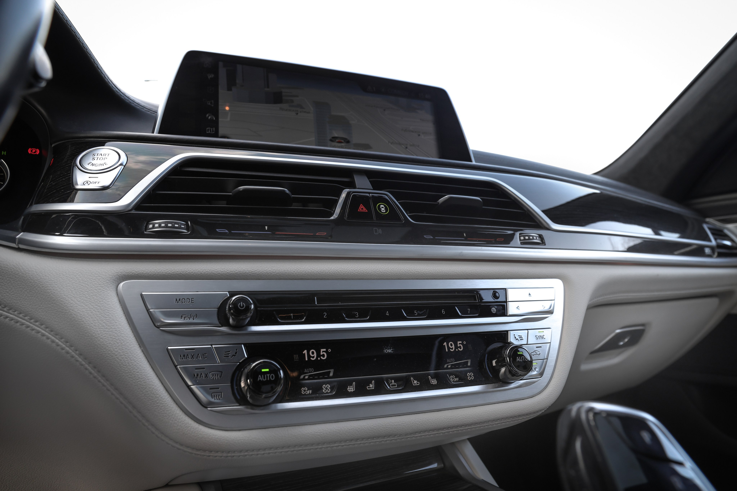 2017 BMW 750 Ld XDrive. Mixturecaptures