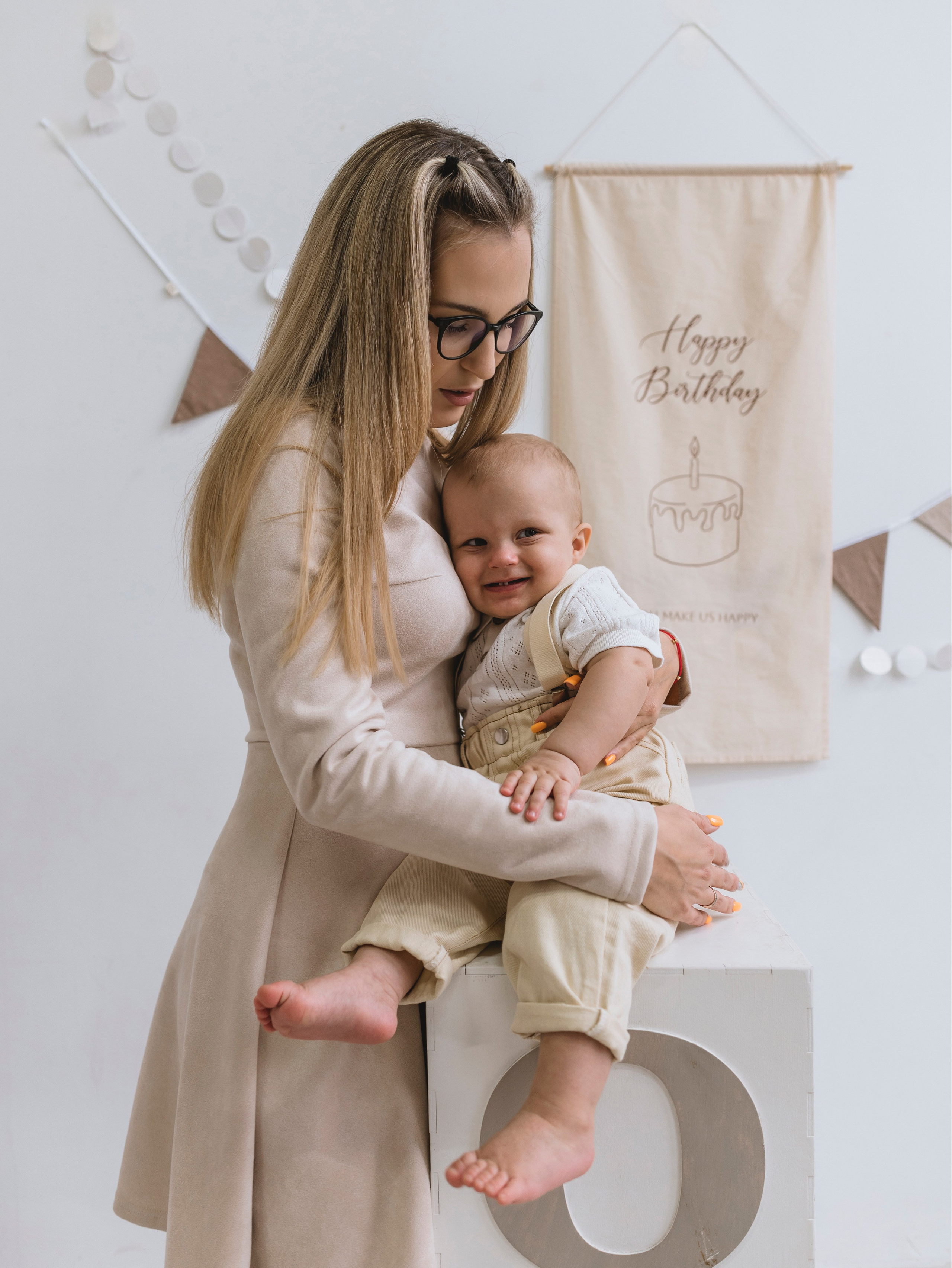 Марку годик. Женский и предметный фотограф