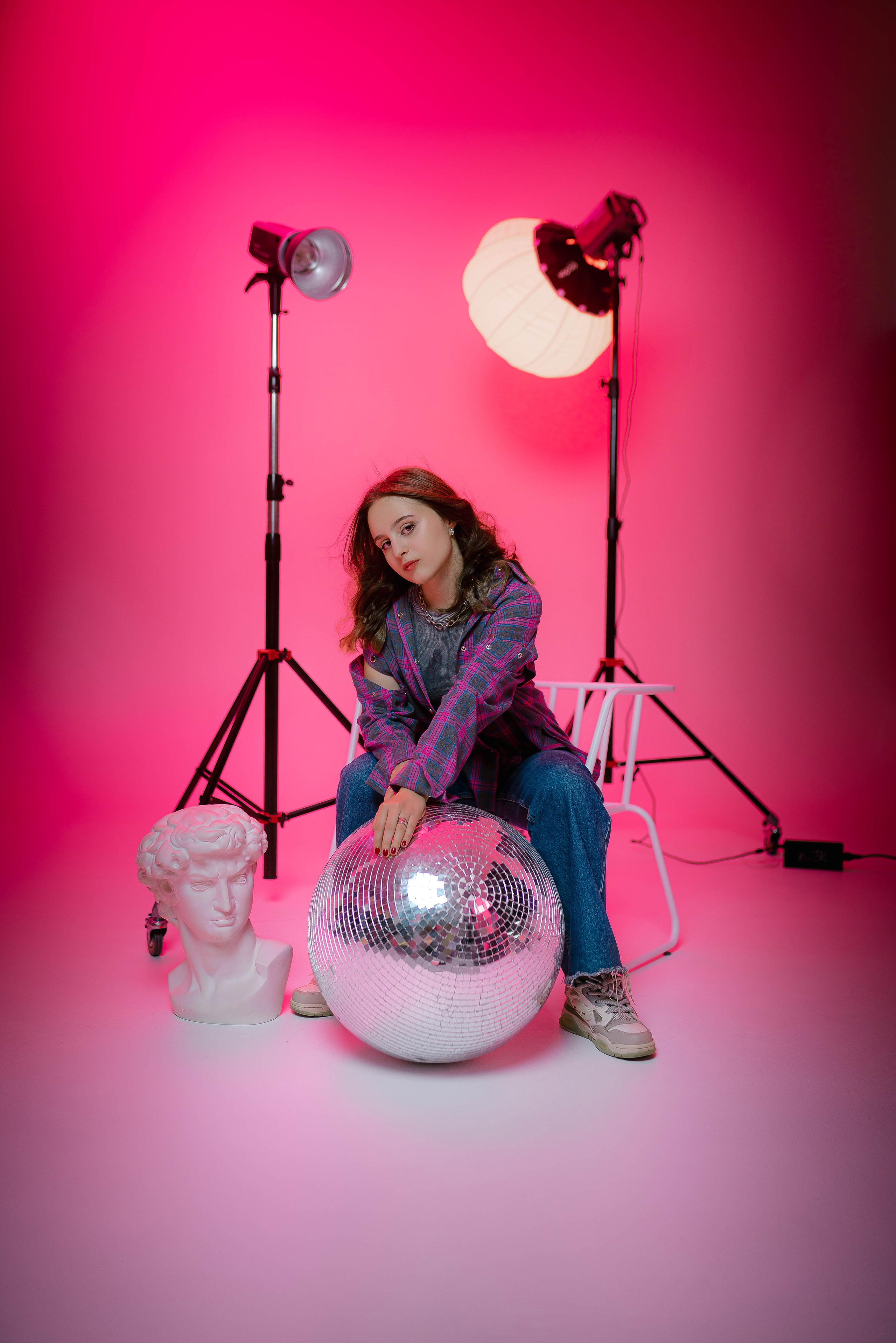 «Школьные годы» (до 120 страниц) для 1-4 и 5-9 классов. Современные Выпускные Альбомы в Ростове-на-Дону