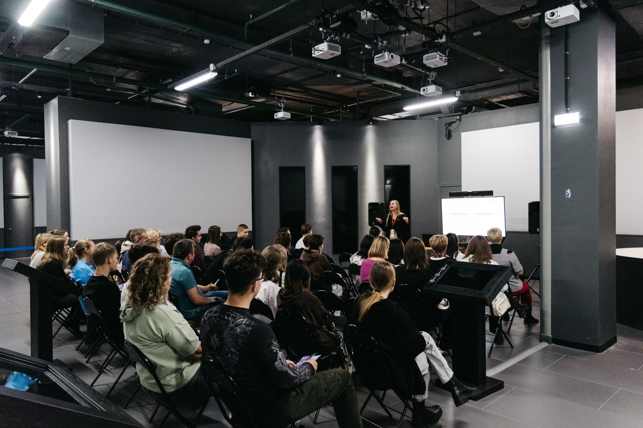 Форум 1.10.23. Репортажный и свадебный фотограф в Сургуте