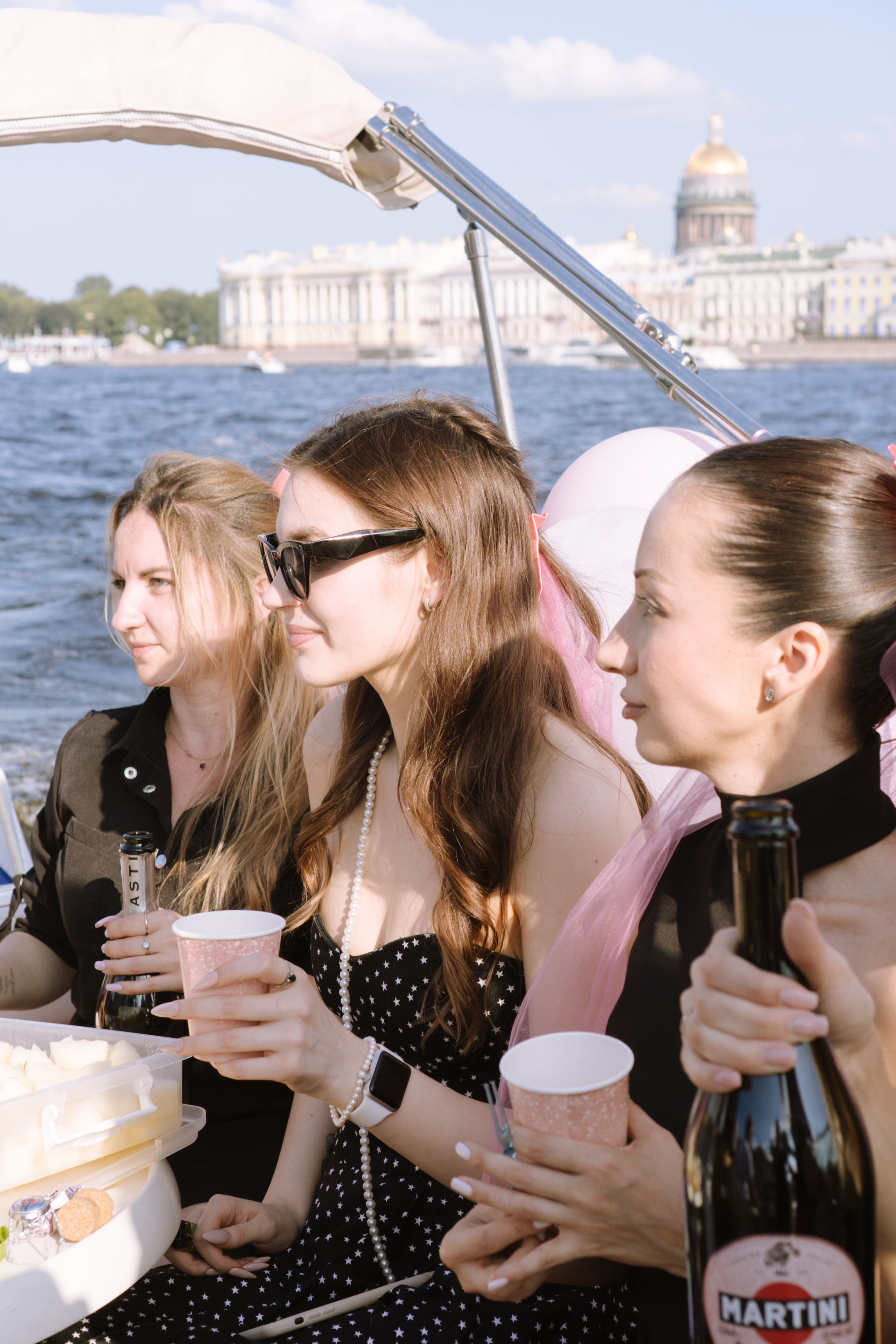 ДЕВИЧНИК НА КАТЕРЕ. Профессиональный фотограф, Санкт-Петербург — Виктория Богомолова