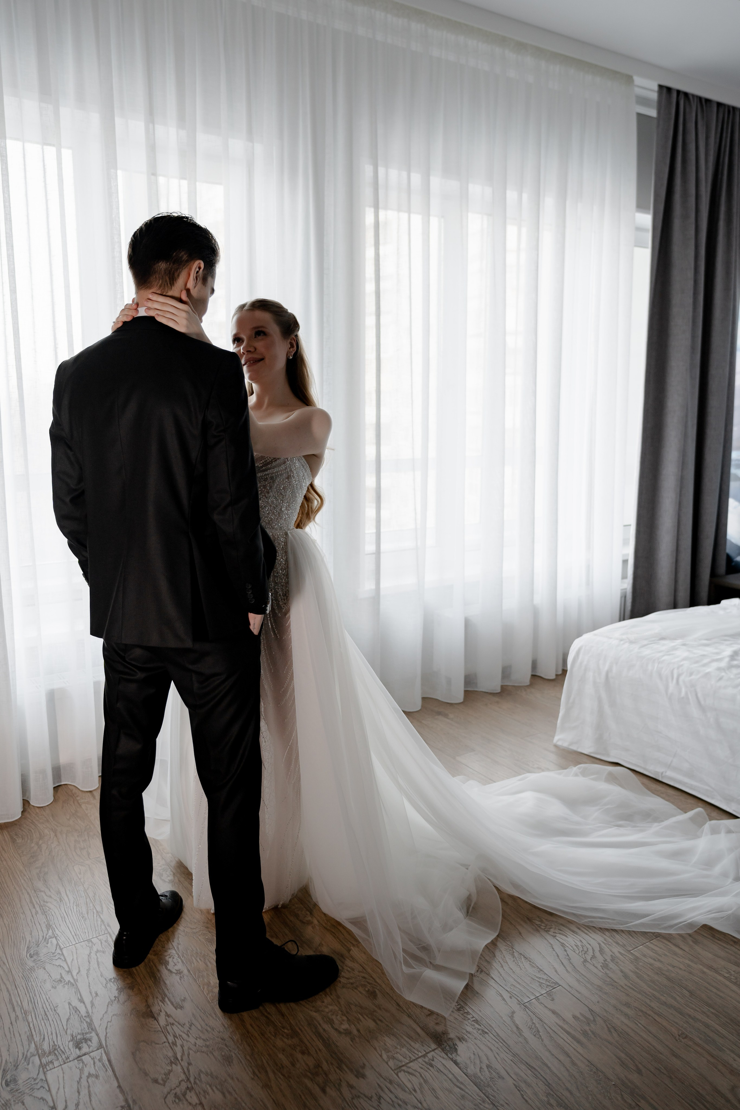 СВАДЕБНАЯ СЬЕМКА СБОРОВ В ОТЕЛЕ И ВЫЕЗД НА ЦЕРЕМОНИЮ (СНЯТО В СИБИРЕ В НИЖНЕВАРТОВСКЕ). Профессиональный фотограф, Санкт-Петербург — Виктория Богомолова