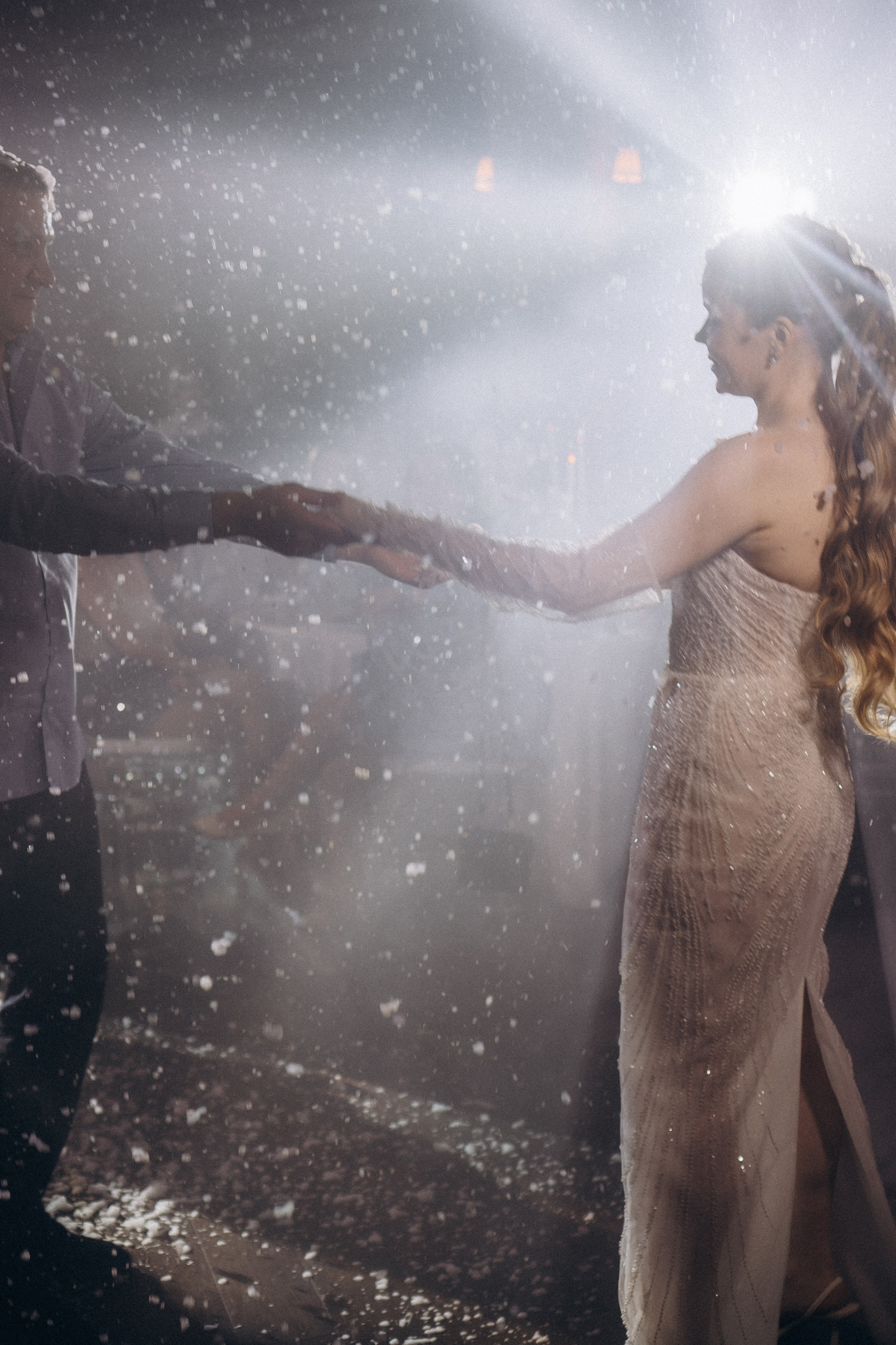 ТАНЕЦ С ПАПОЙ СВАДЕБНМ БАНКЕТЕ (СНЯТО В СИБИРЕ В НИЖНЕВАРТОВСКЕ). Профессиональный фотограф, Санкт-Петербург — Виктория Богомолова