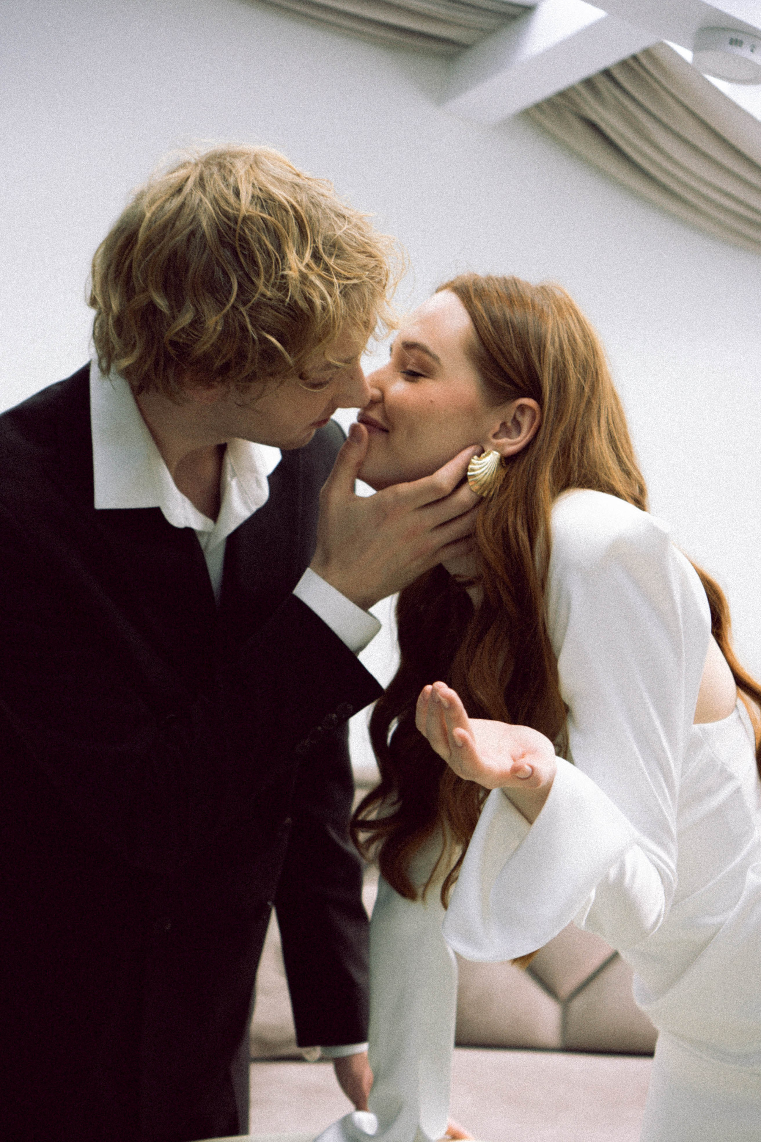 СВАДЕБНАЯ СЬЕМКА В ОТЕЛЕ. СБОРЫ ЖЕНИХА И НЕВЕСТЫ И ТАКЖЕ ТОР И ПОДГОТОВКА К ПРОГУЛКЕ. Профессиональный фотограф, Санкт-Петербург — Виктория Богомолова