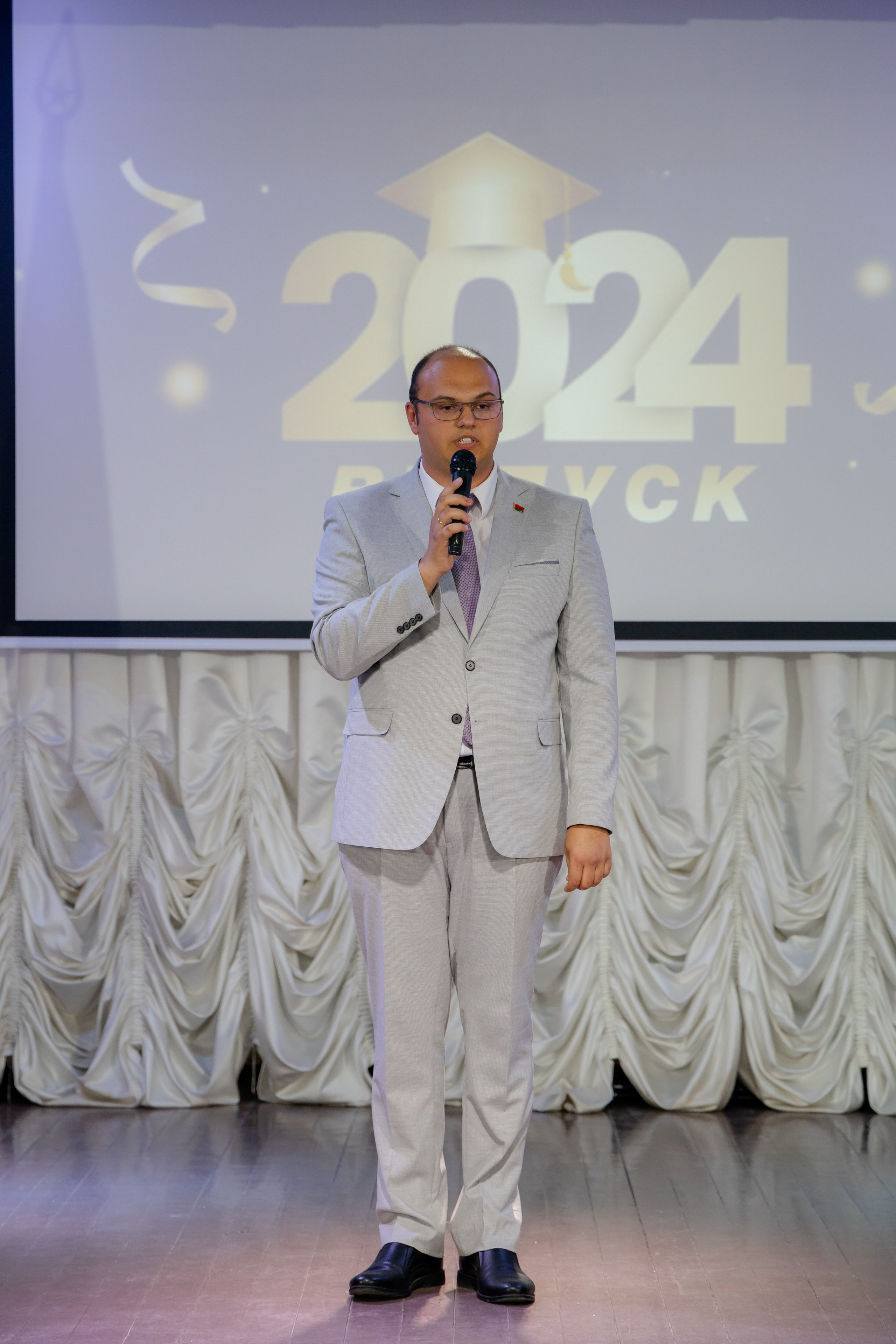 Школьный выпускной 2024 год в Соколе (Минск). Свадебный фотограф в Минске/Беларуси Сергей Спиридонов