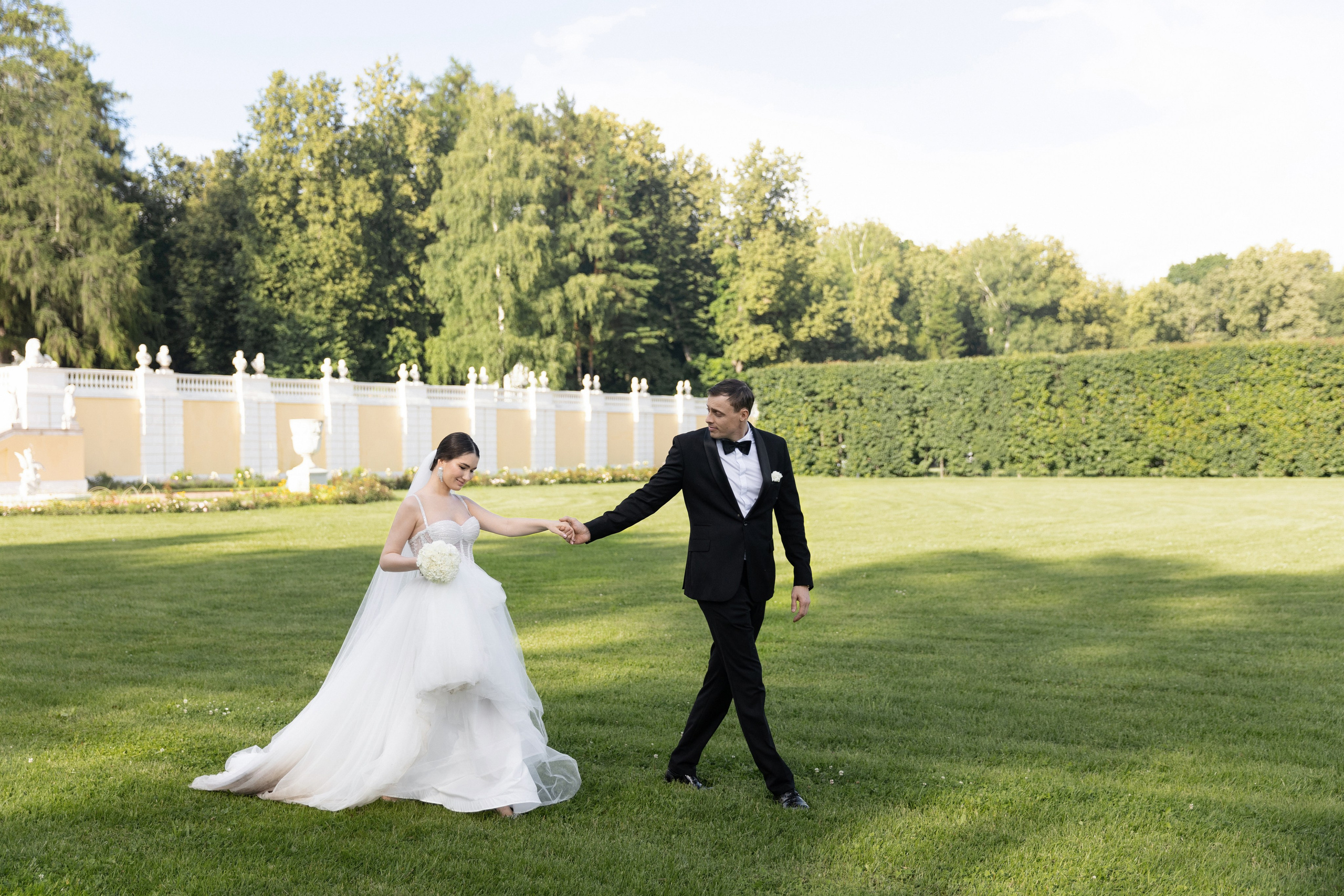 Свадебная фотосъемка росписи и свадебная фотосессия в Архангельском. Свадебный фотограф в Москве Полина Лелетко