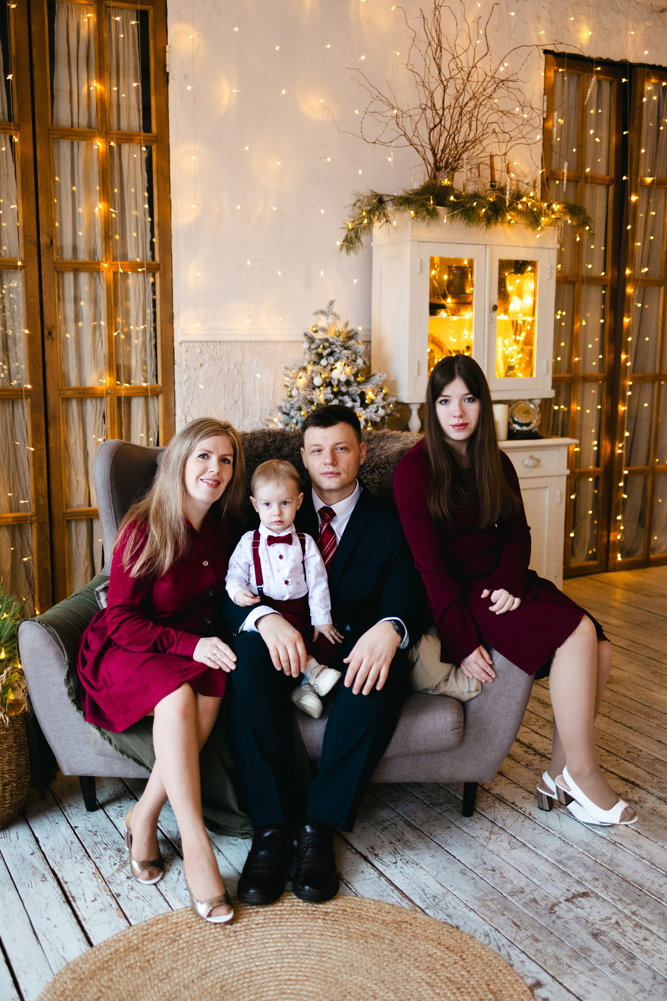 Новогодняя семейная с малышом. Семейный фотограф г. Тюмень