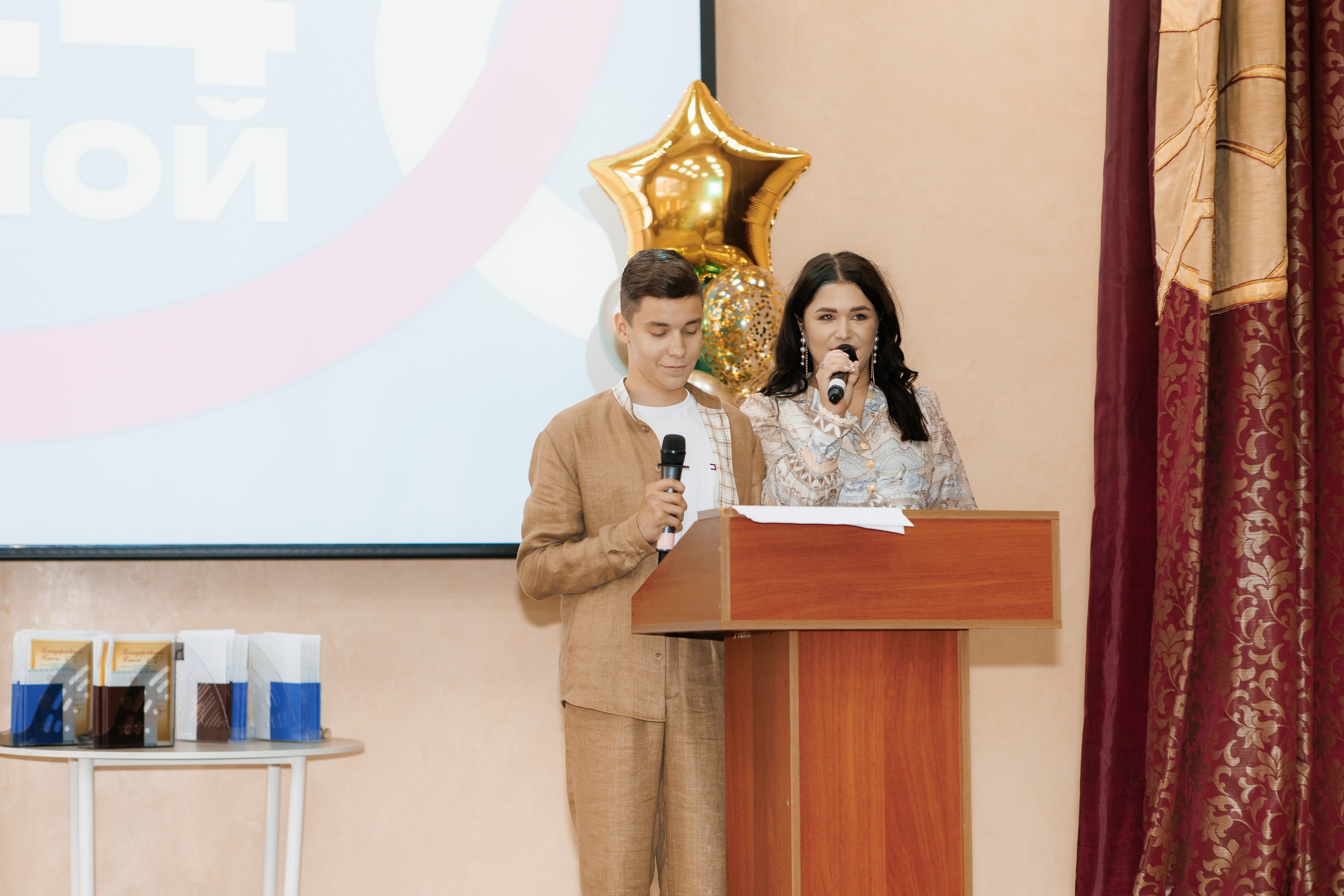 Выпускной Гимназия 12 2024 г. Свадебный и портретный Фотограф в Липецке Дмитрий Котюков