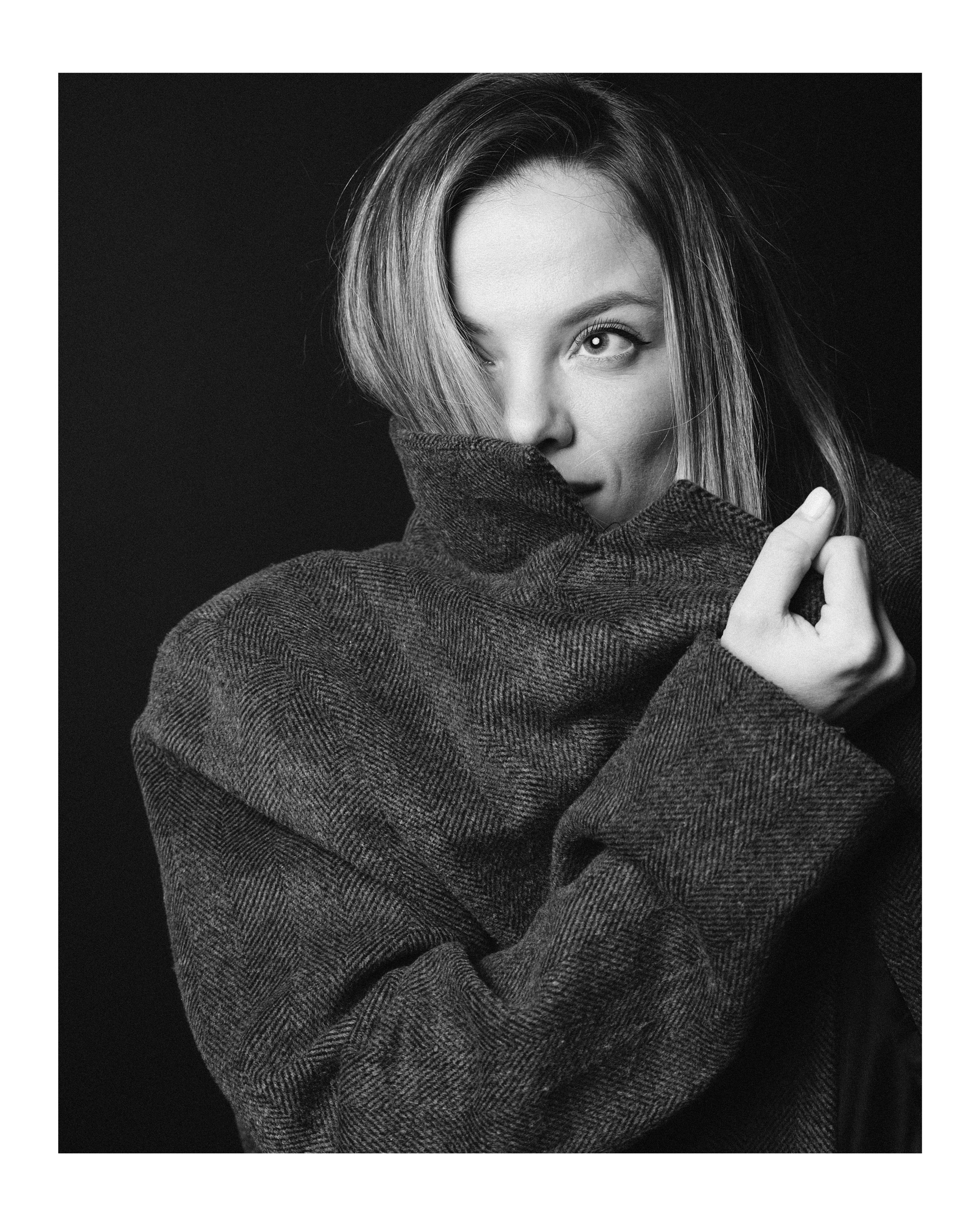 Портретный фотограф в Москве Калагина Светлана. Профессиональная фотосессия классического женского портрета в студии