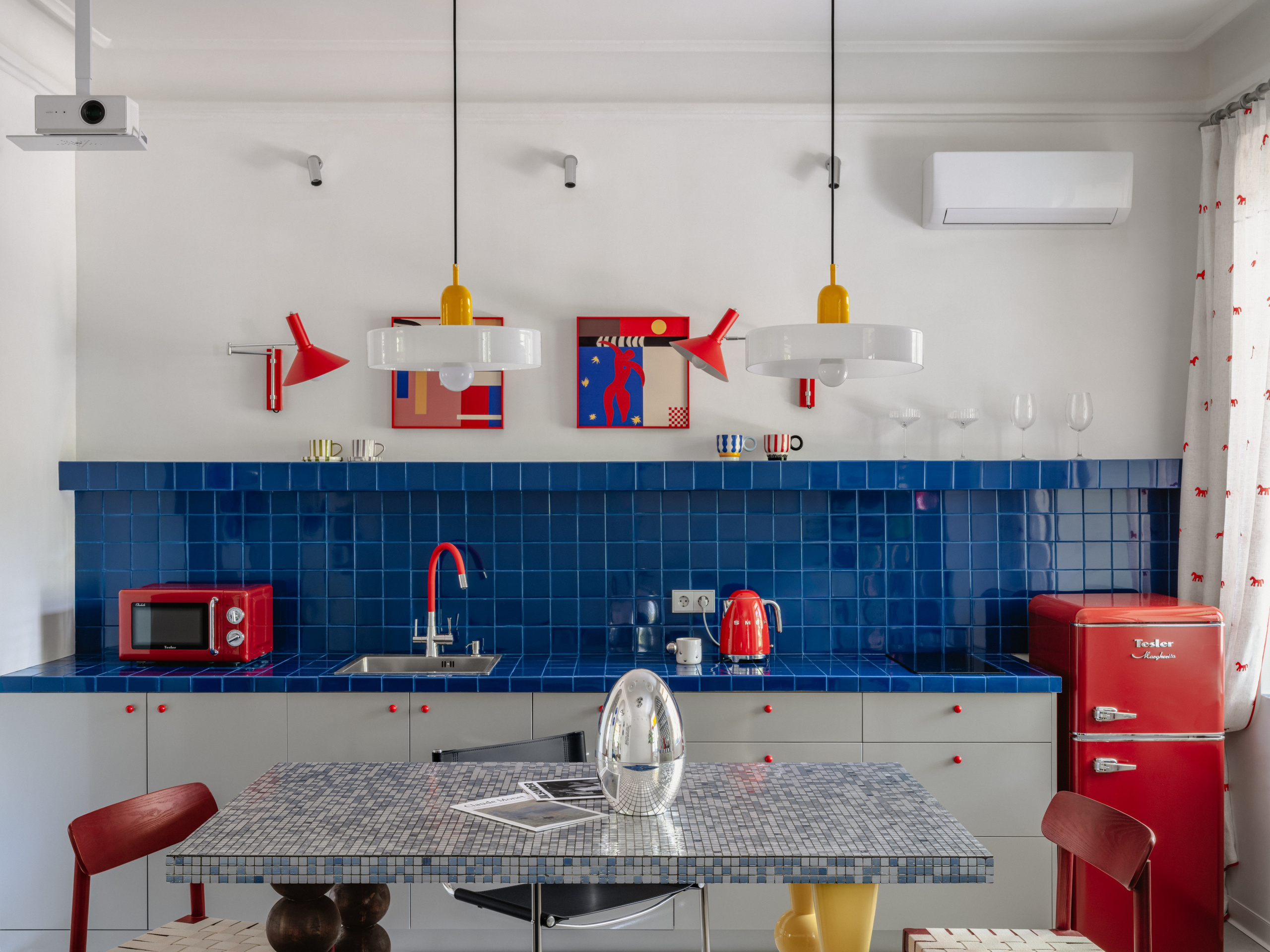 Зарина Низамудинова — Алматинская сталинка. Roman Yakunin — interior photographer in Almaty, Kazakhstan