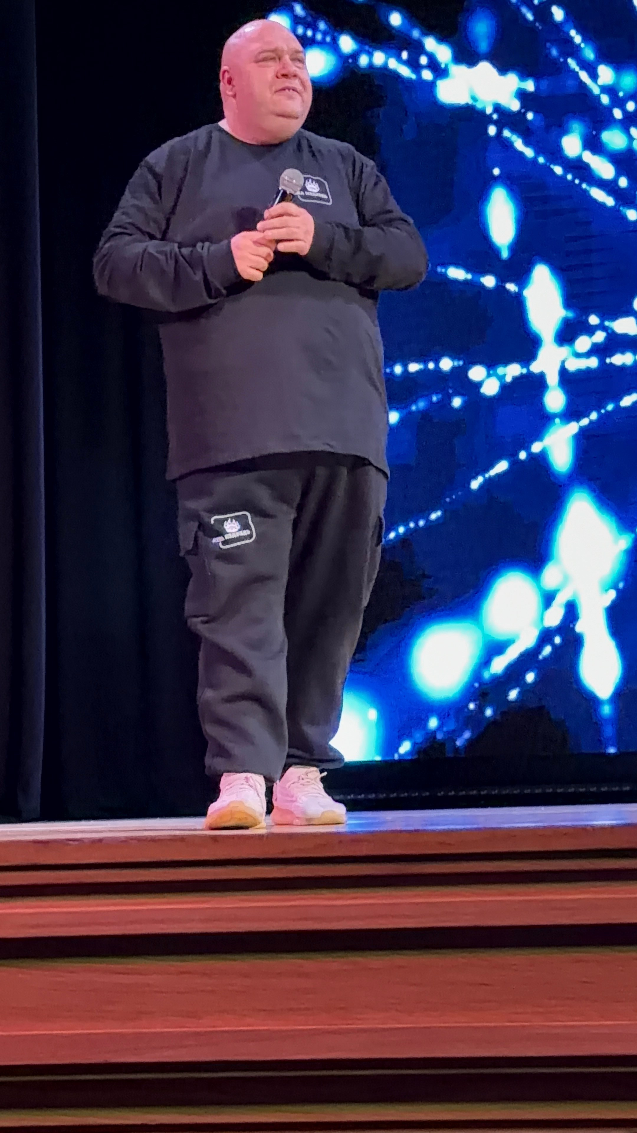 Не помню где выступал.