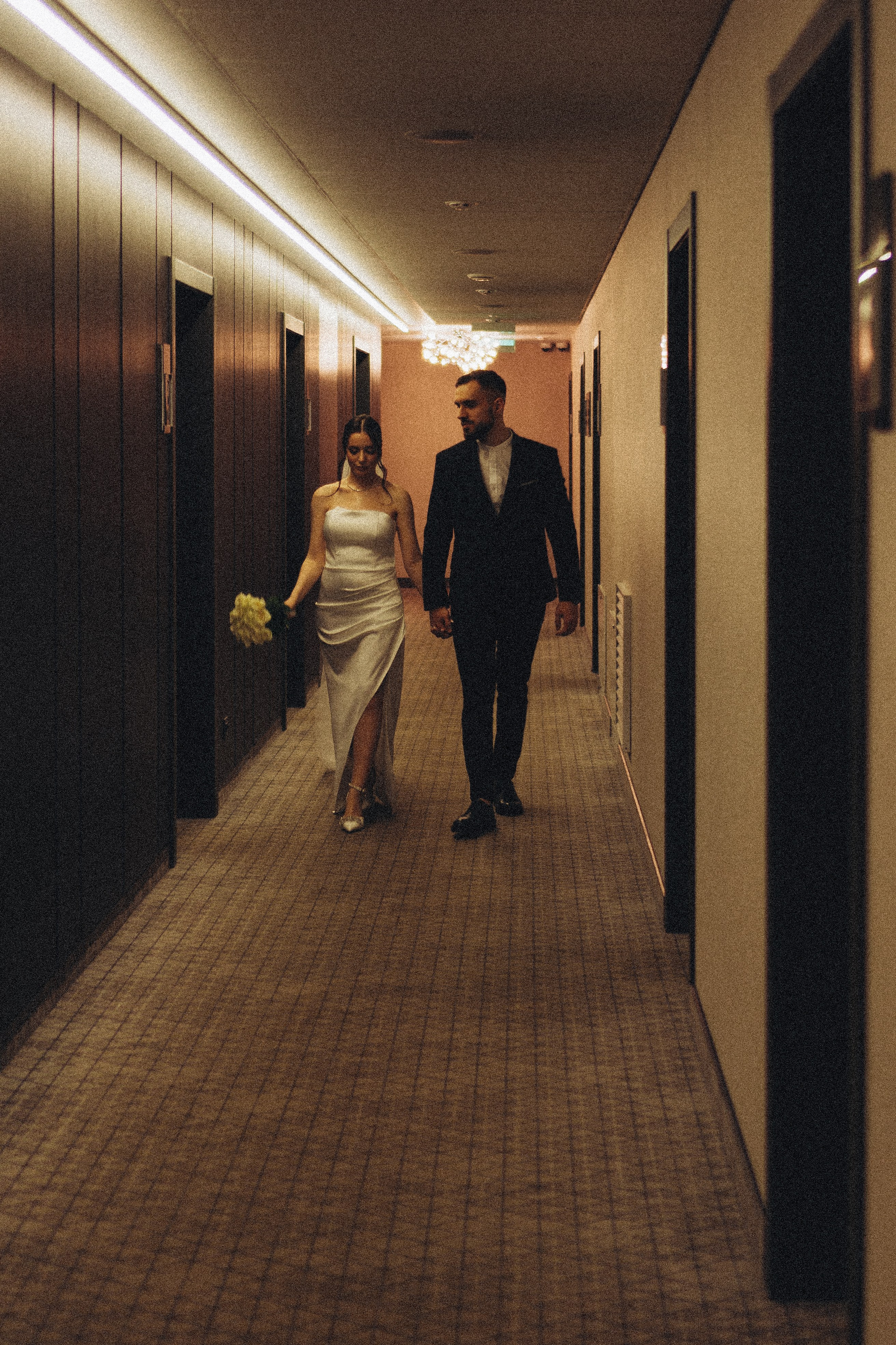 СВАДЕБНАЯ СЬЕМКА СБОРОВ ЖЕНИХА И НЕВЕСТЫ В ОТЕЛЕ И ТАКЖЕ ФОТОСЕССИИЯ В ОТЕЛЕЕ МЕГАПОЛИС БРЯНСК. Профессиональный фотограф, Санкт-Петербург — Виктория Богомолова