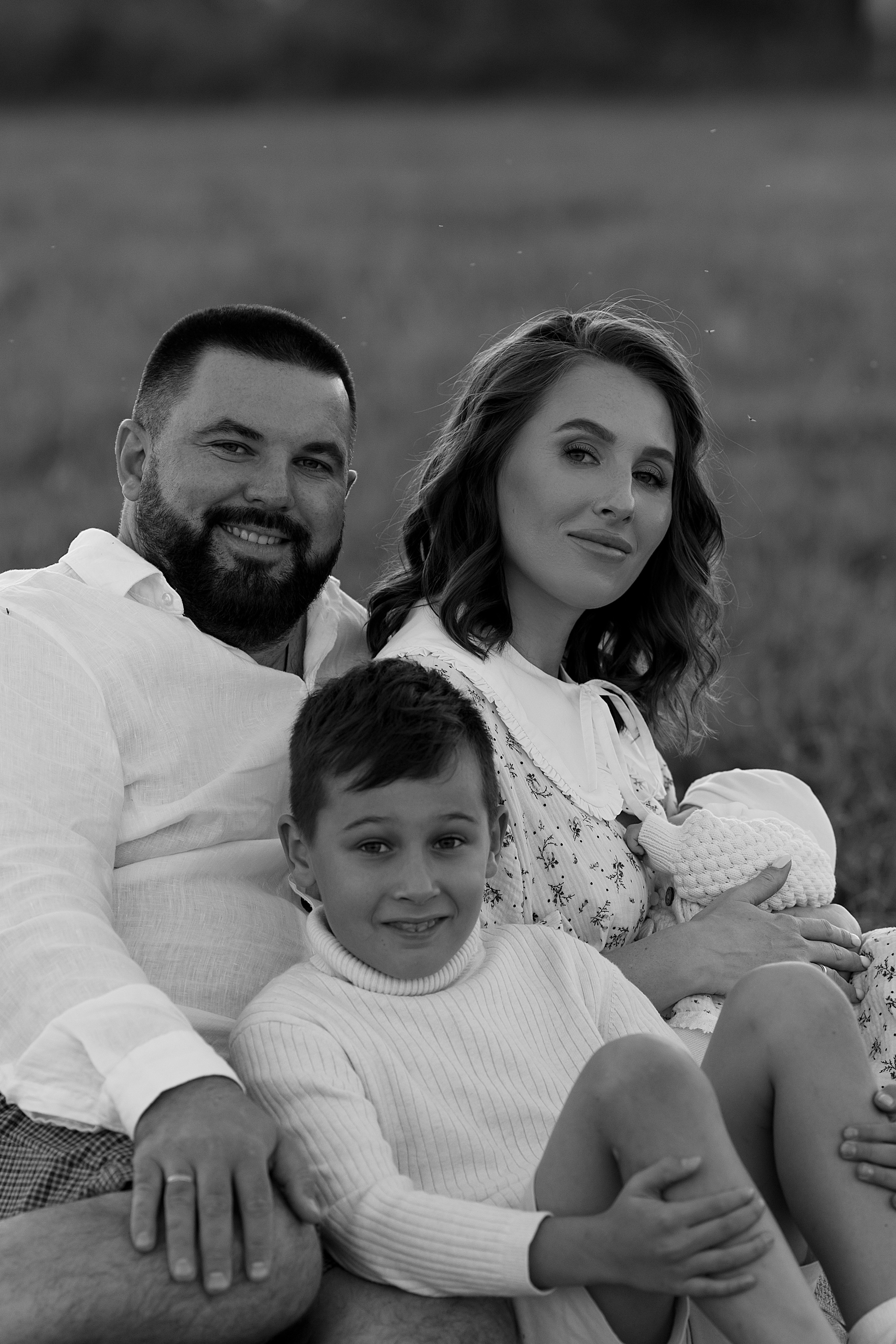 Семейная съемка в поле. Свадебный и семейный фотограф  во Владивостоке Ольга Украинец