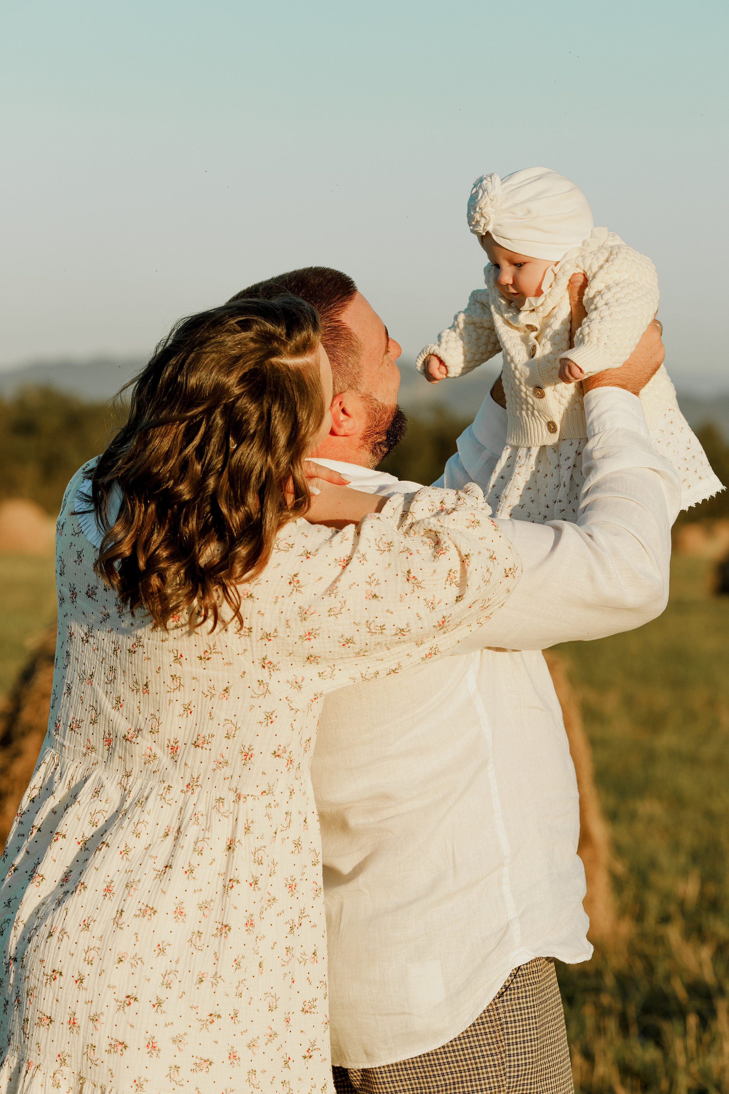 Семейная съемка в поле. Свадебный и семейный фотограф  во Владивостоке Ольга Украинец