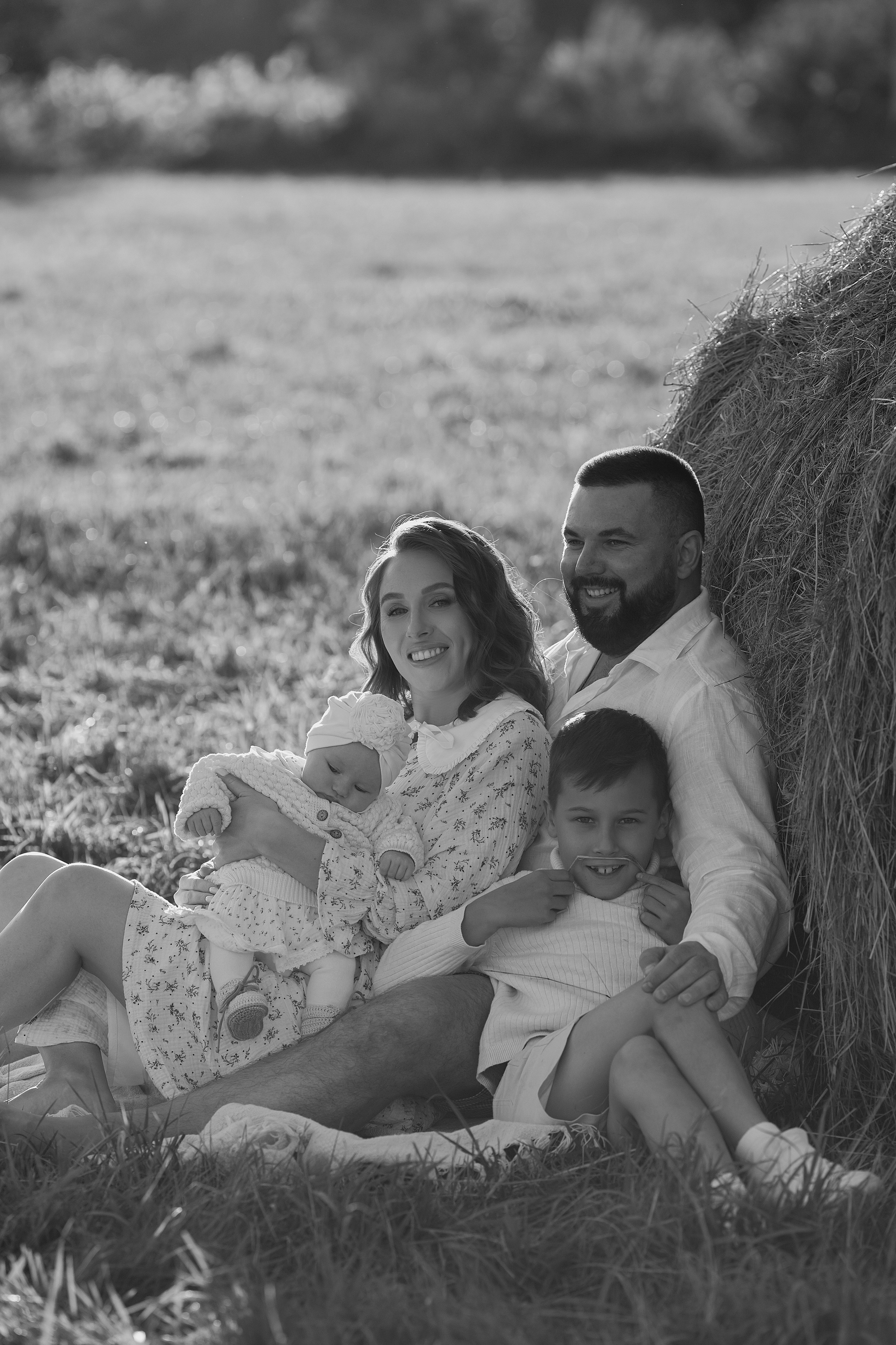 Семейная съемка в поле. Свадебный и семейный фотограф  во Владивостоке Ольга Украинец