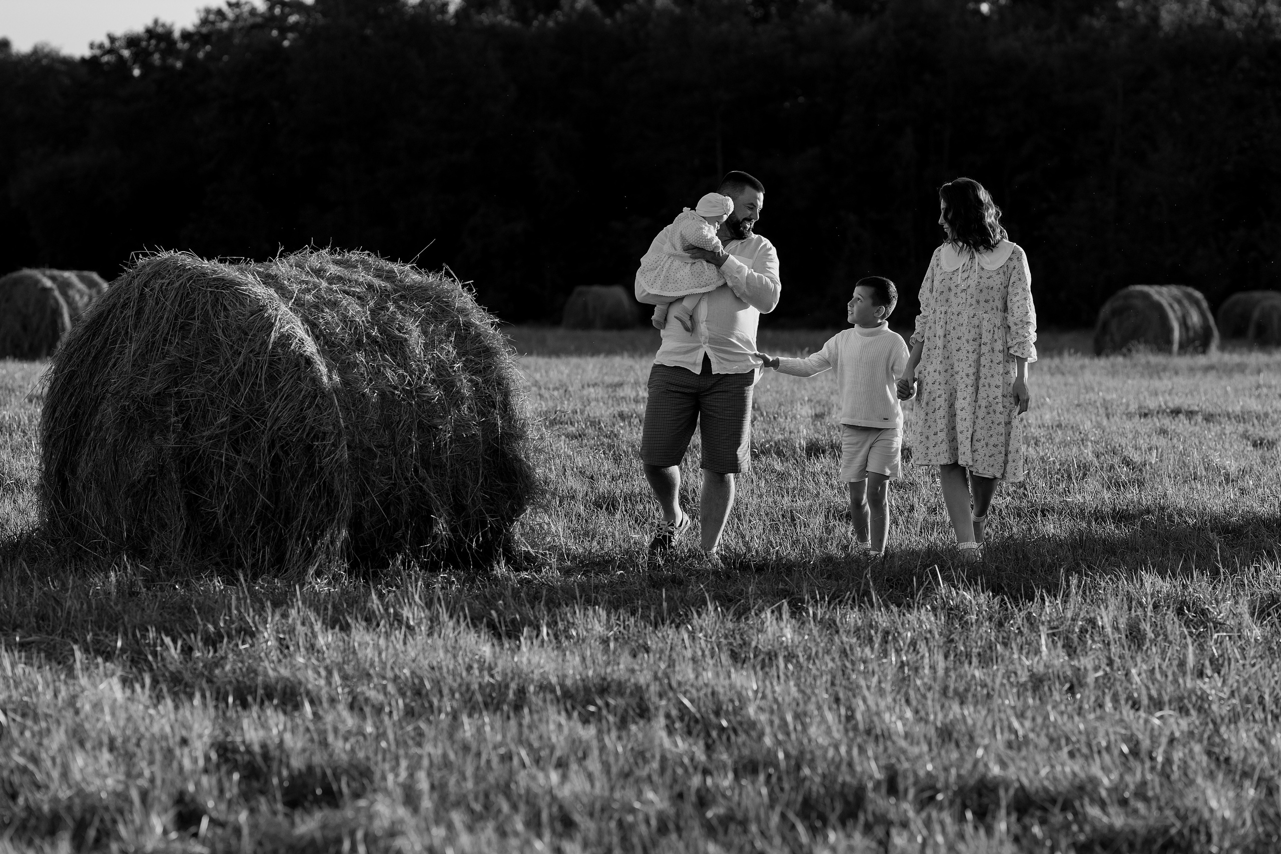 Семейная съемка в поле. Свадебный и семейный фотограф  во Владивостоке Ольга Украинец