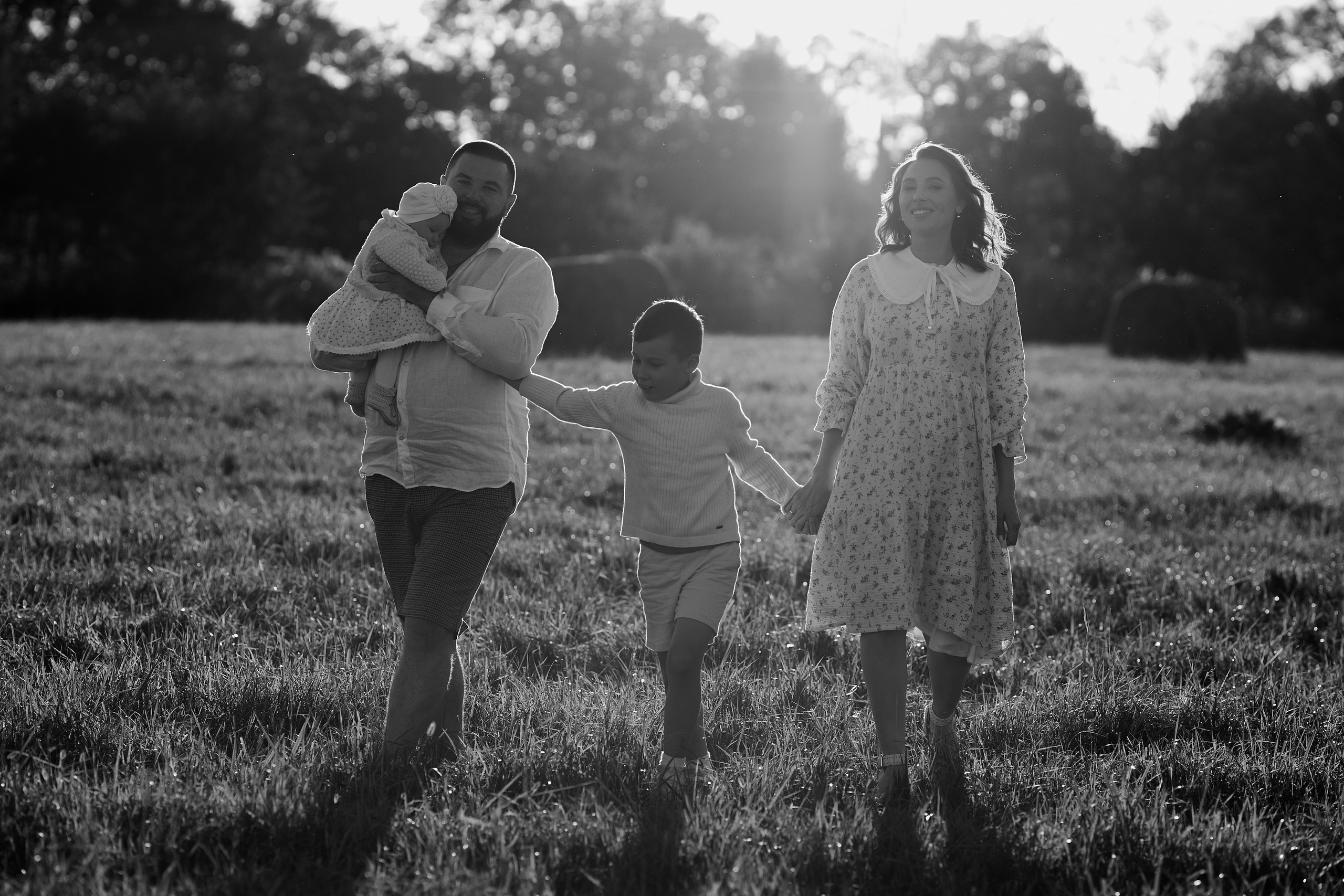 Семейная съемка в поле. Свадебный и семейный фотограф  во Владивостоке Ольга Украинец