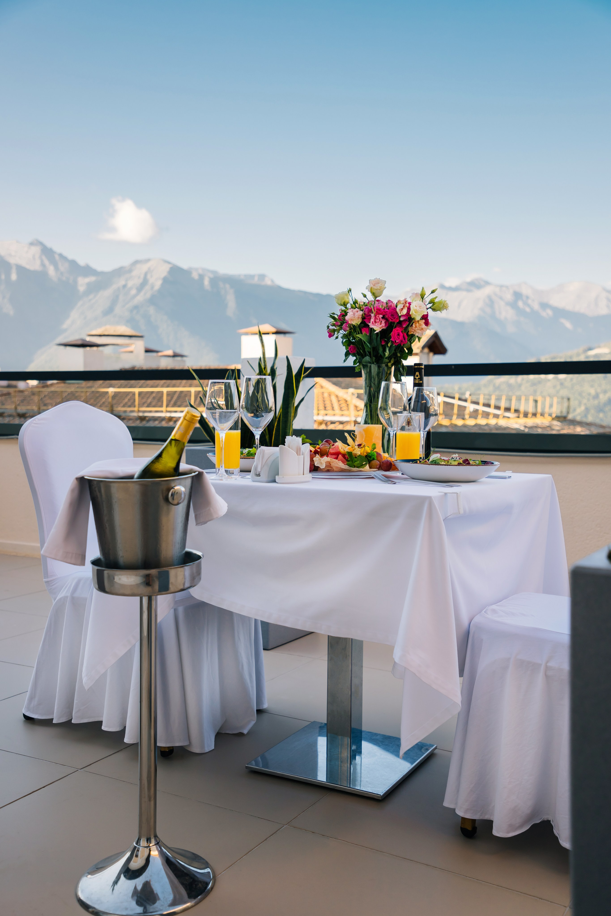 Интерьерная и экстерьерная фотосессия ресторанов. Отельный интерьерный фотограф Сочи