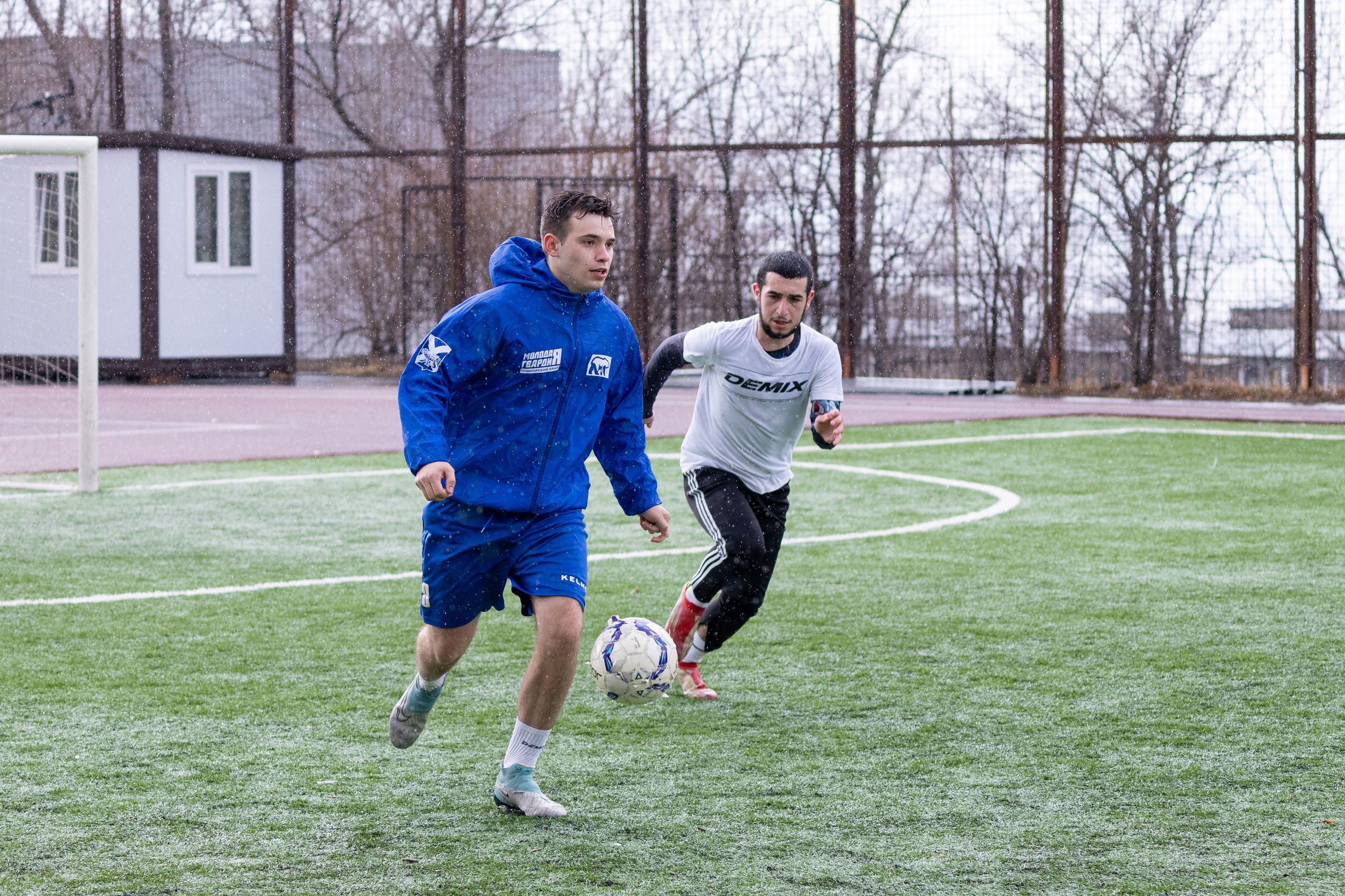 Товарищеский матч по футболу между ФК «Молодая Гвардия» и ФК «Культура». Олег Катакинов| Репортажный фотограф в городе у моря (Владивосток)