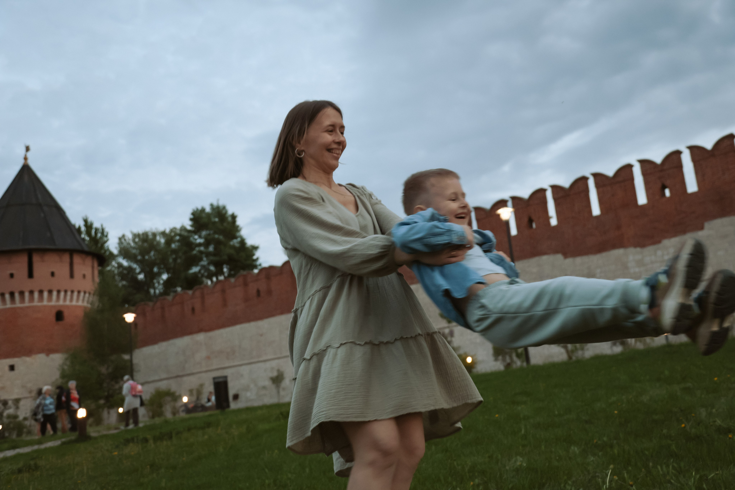 Семейная фотосессия в парке. Фотограф в Санкт-Петербурге Валерия Закатеева