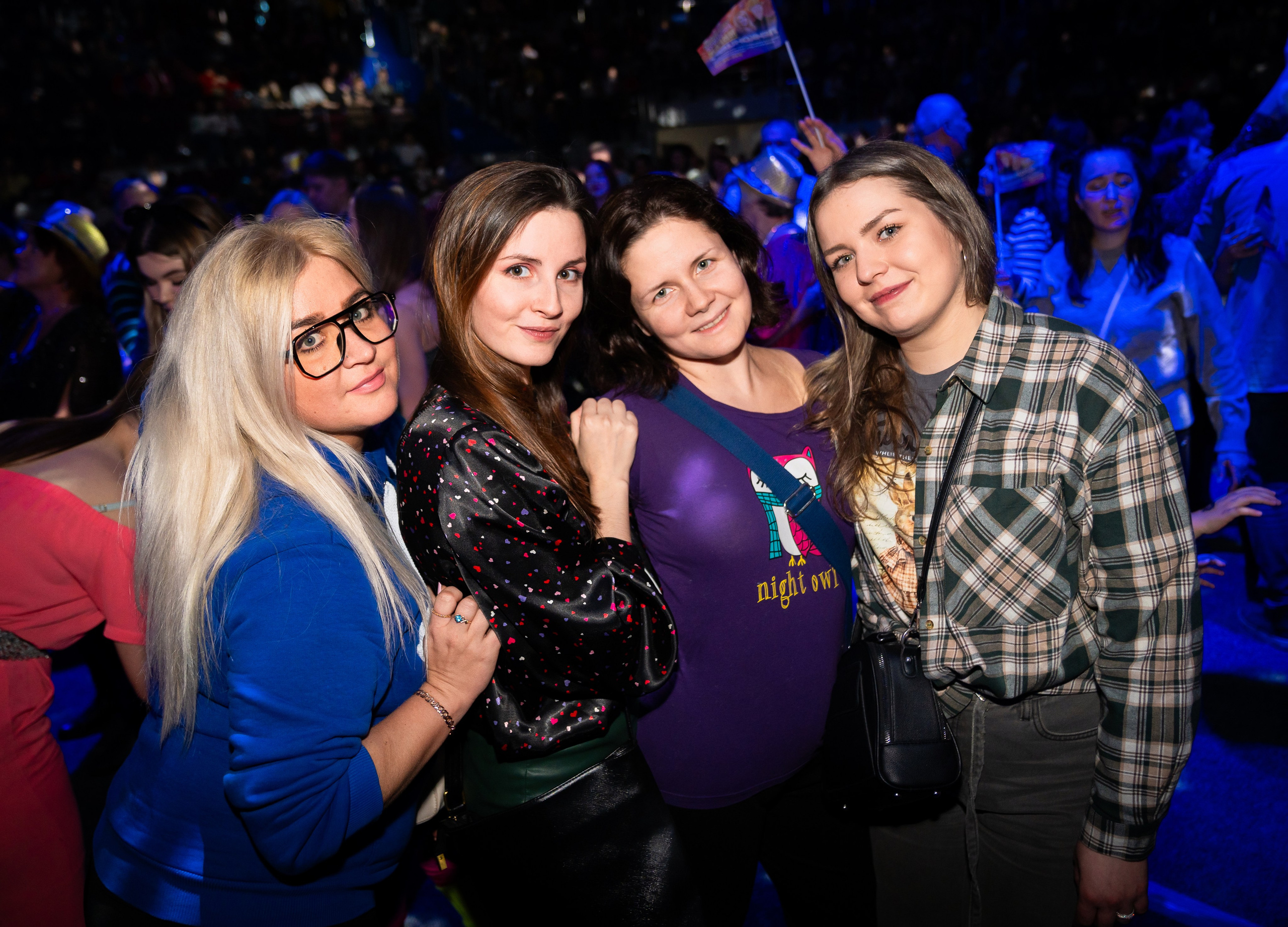 КСК Арена-Концерт Светланы Разиной (Мираж), день рождение компании Ленремонт. Репортажный, street и urban фотограф в Санкт-Петербурге Мальцев Евгений