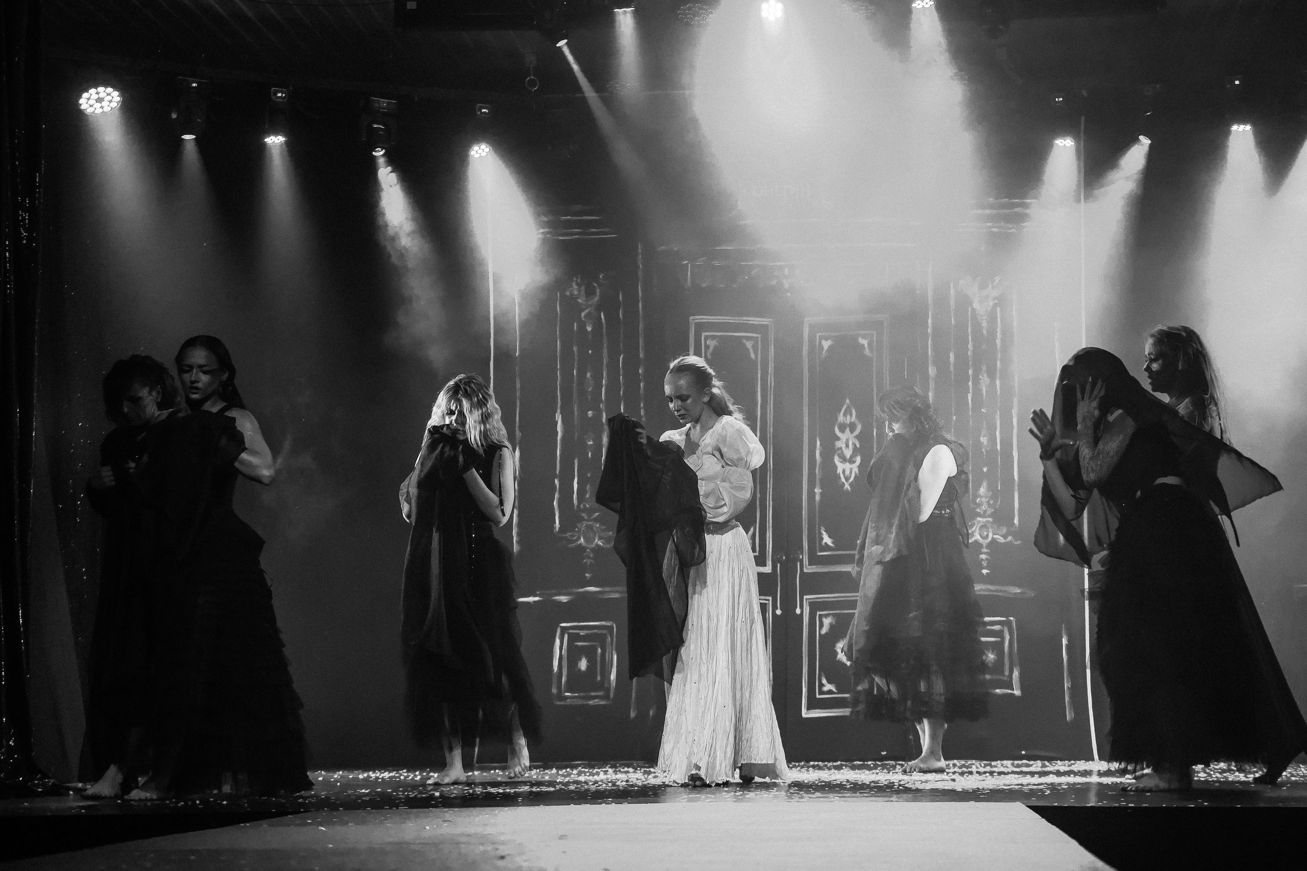 Пластический спектакль Онегин _ IVEX. Фотограф Юлия Мальцева