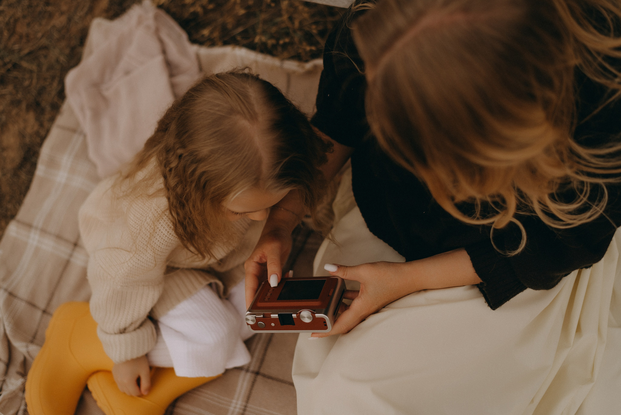 Света и Даша