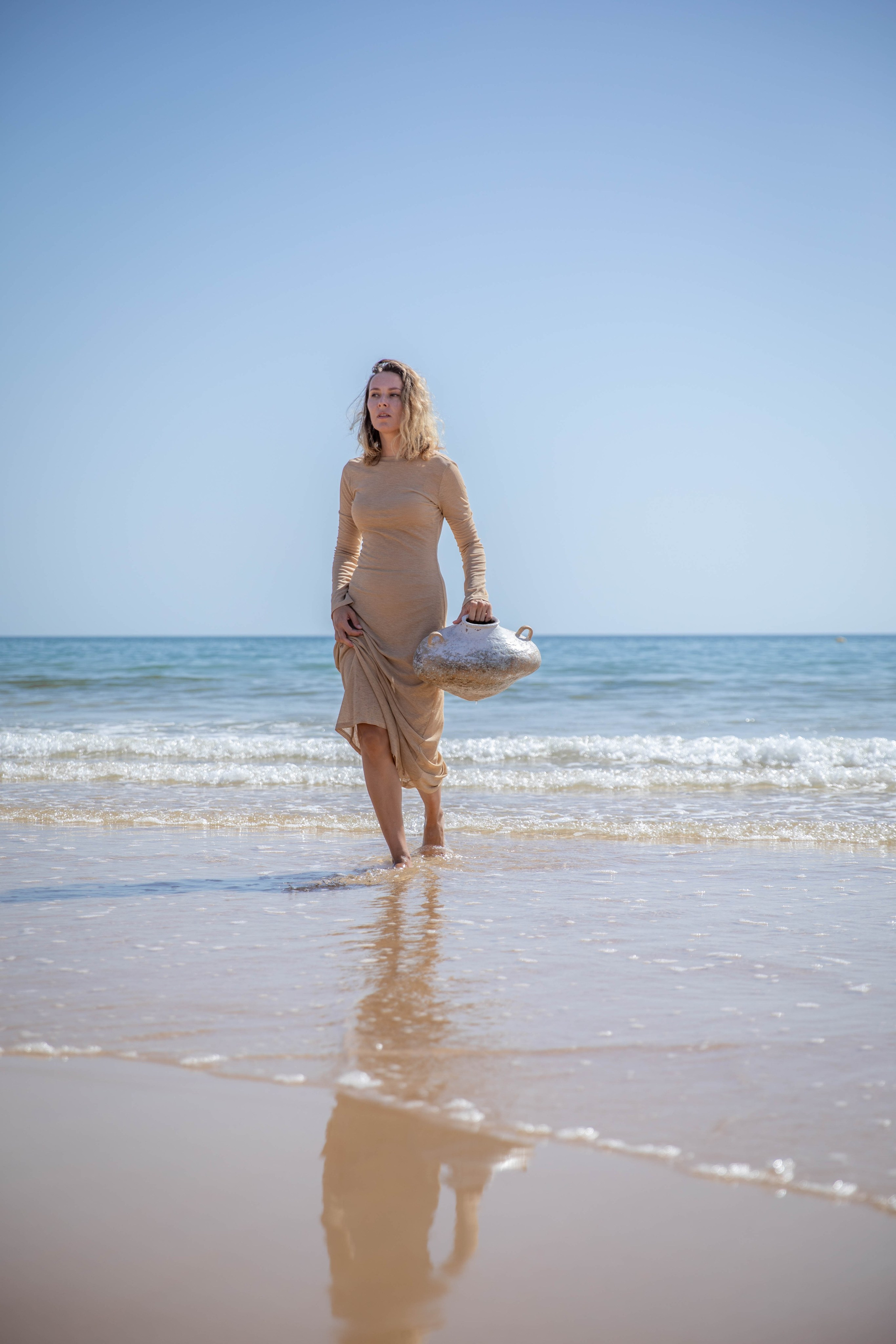 VAVA × Oksana Lomnova — A Creative Collaboration by the Ocean. Professional Photographer in Portugal. Oksana Lomnova