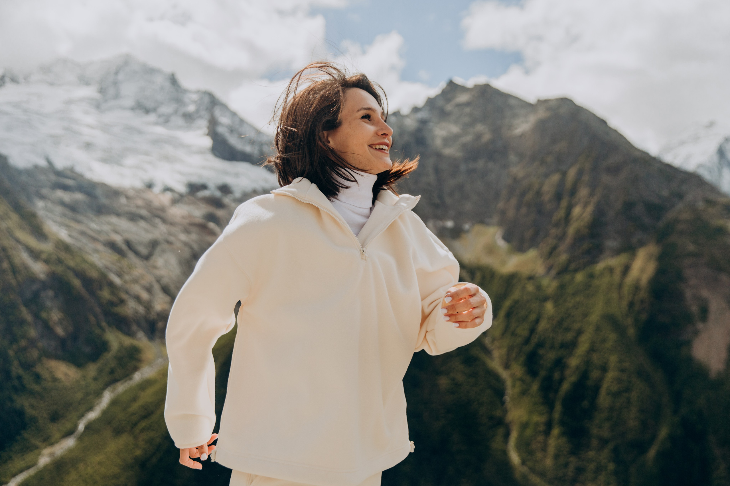 Юля с семьей, Домбай. Портфолио