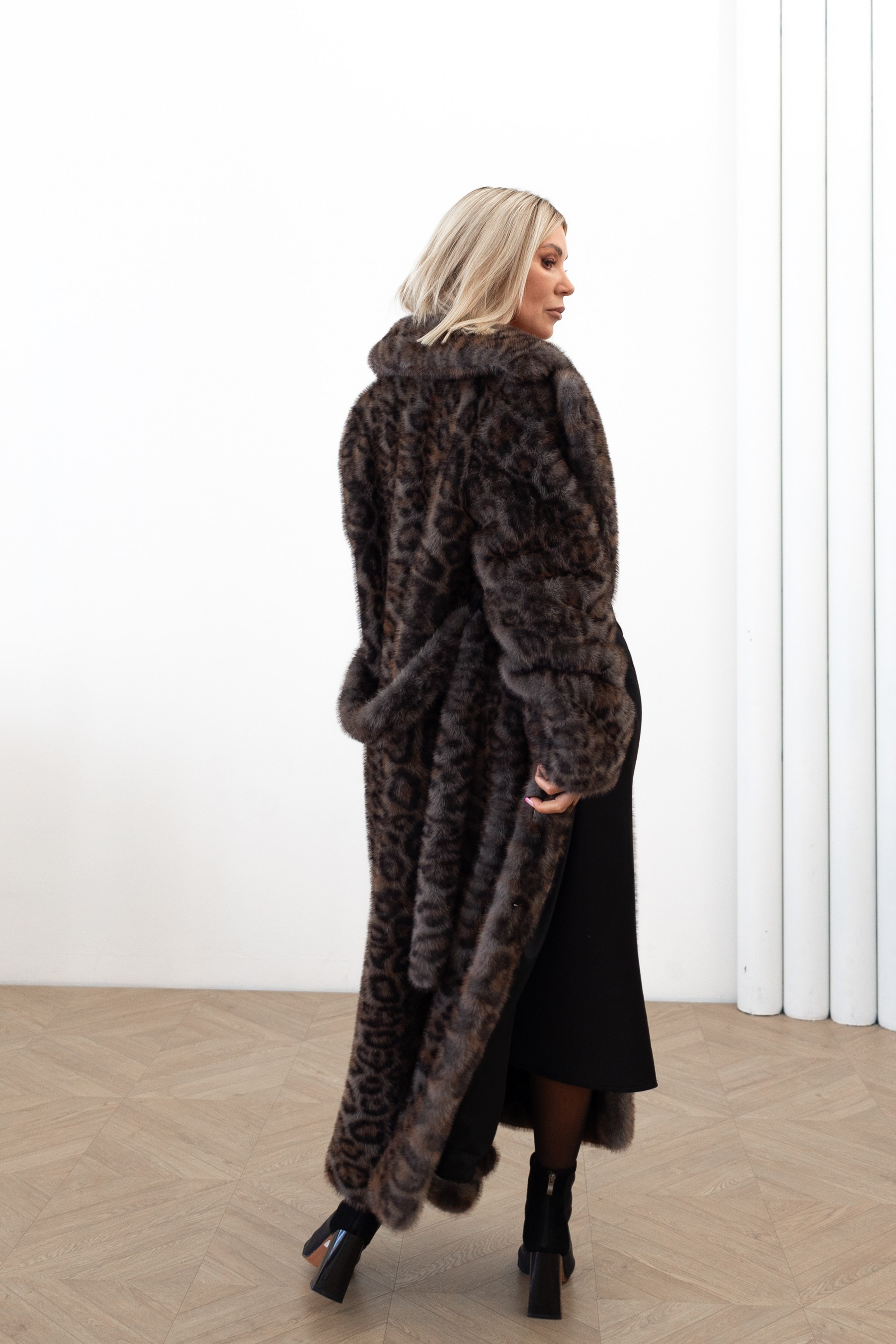 MY BEVERLY COAT — каталог. Фотограф для брендов в Санкт-Петербурге — Анита Вернер