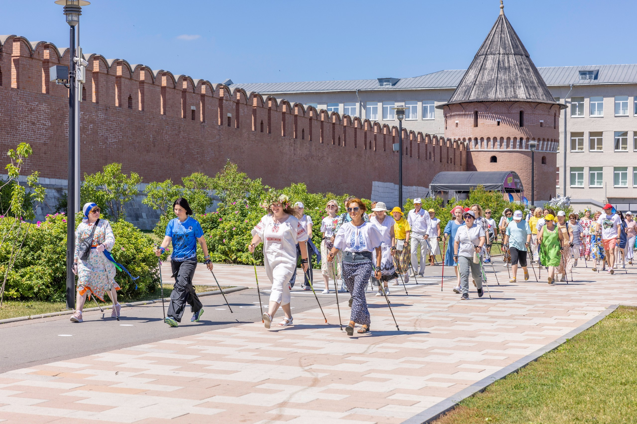 Фестиваль «Ромашковый хоровод». Северная ходьба. Фотограф в Туле Крупский АнДРей. Фотостудия «КАДР71» в Туле